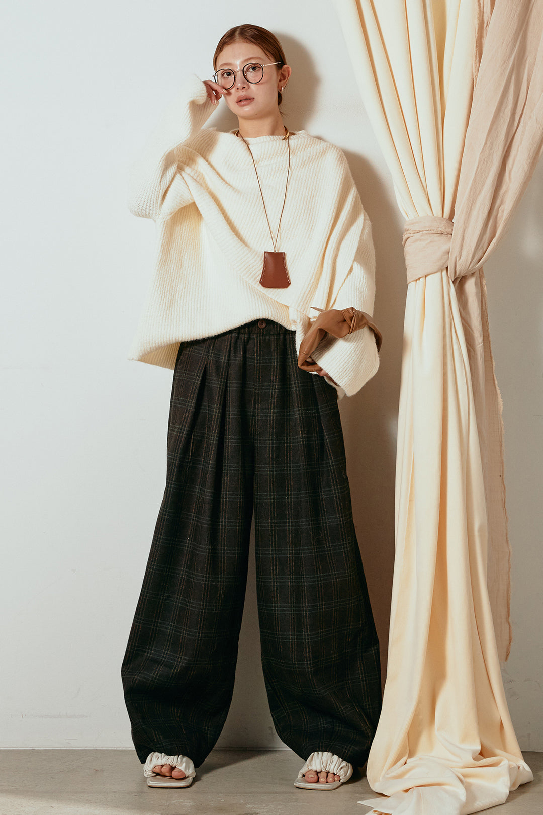 [SET]ケープデザインリブニットトップス+タータンチェック柄タックパンツ(2set)
