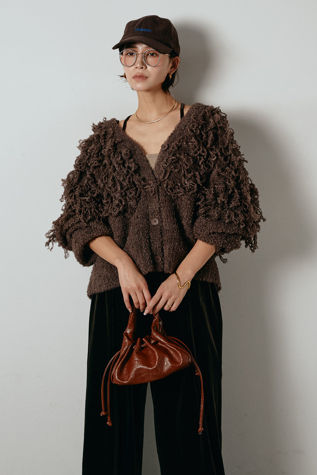 [SET]ループ編みVネックニットカーディガン+ベロアサスペンダー付きパンツ(2set)