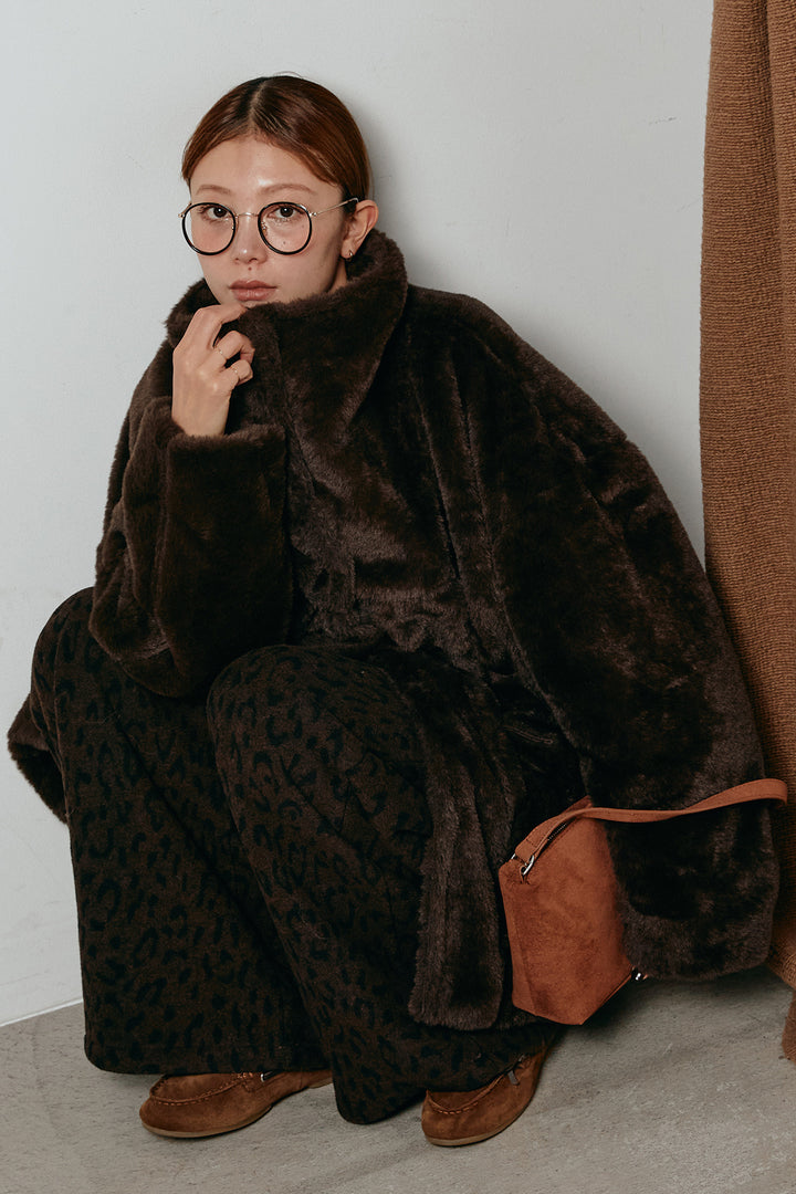 スタンドネックファーコート