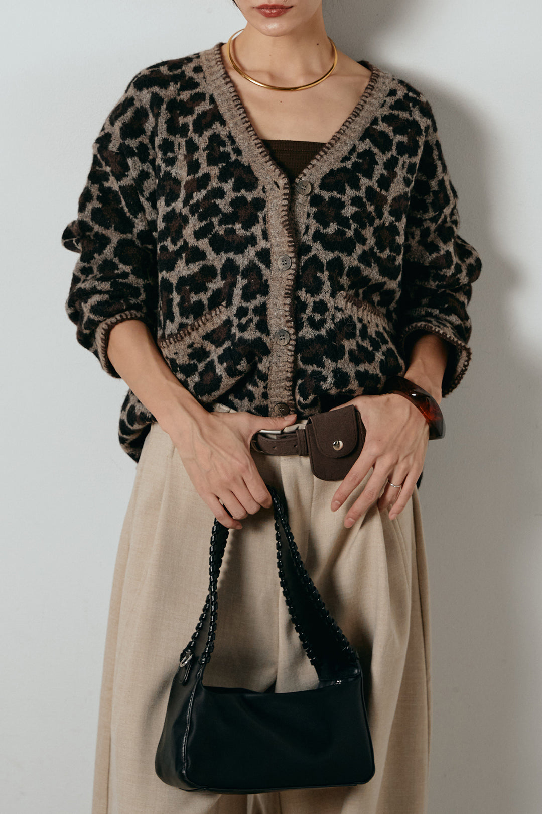 [SET]ステッチデザインレオパードニットカーディガン+ポーチベルト付きカーブパンツ(2set)