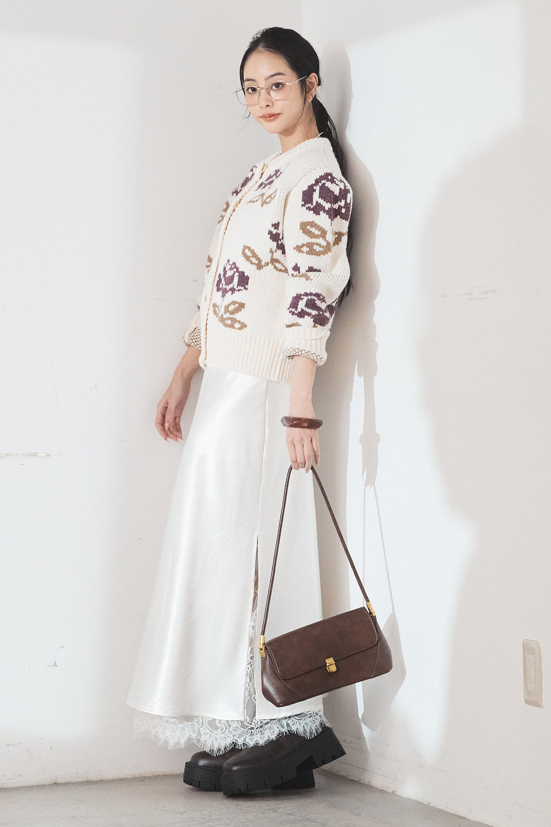 [SET]花柄ジャガードニットカーディガン+裾レースデザインサテンスカート(2set)