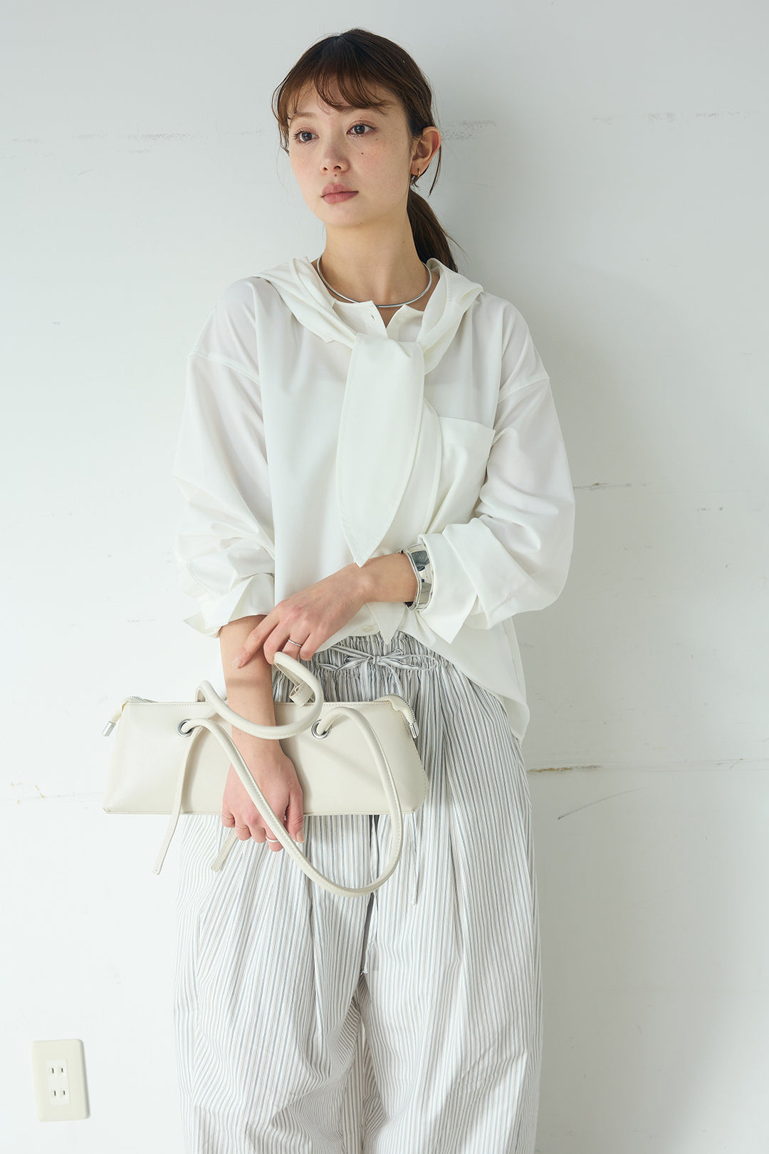 [SET]無地タイ付フーディーBIGシャツ+ランダムストライプタックギャザーパンツ(2set)