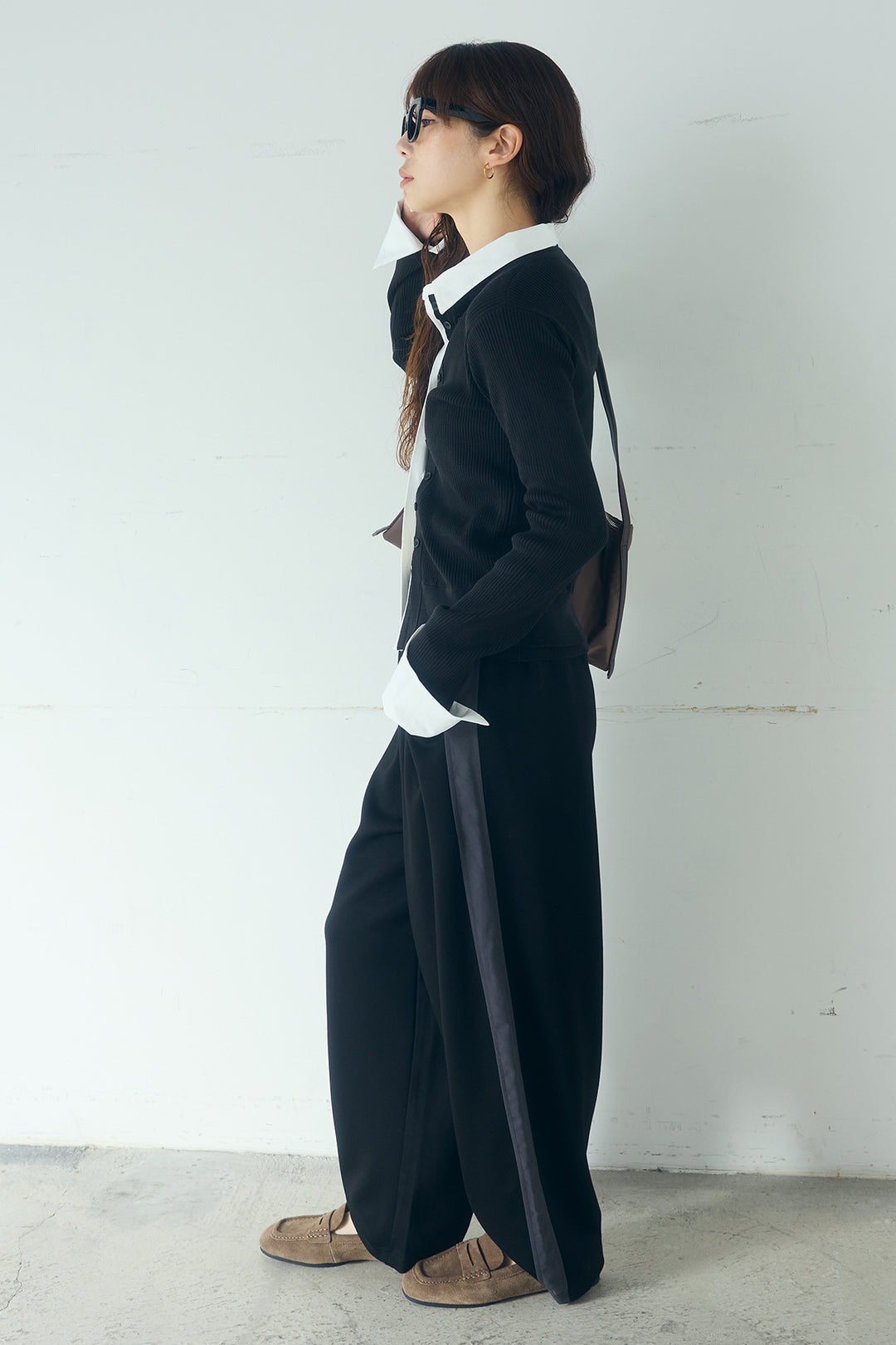 [SET]シャツドッキングボタンニットカーディガン+異素材切り替えスウェットパンツ(2set)