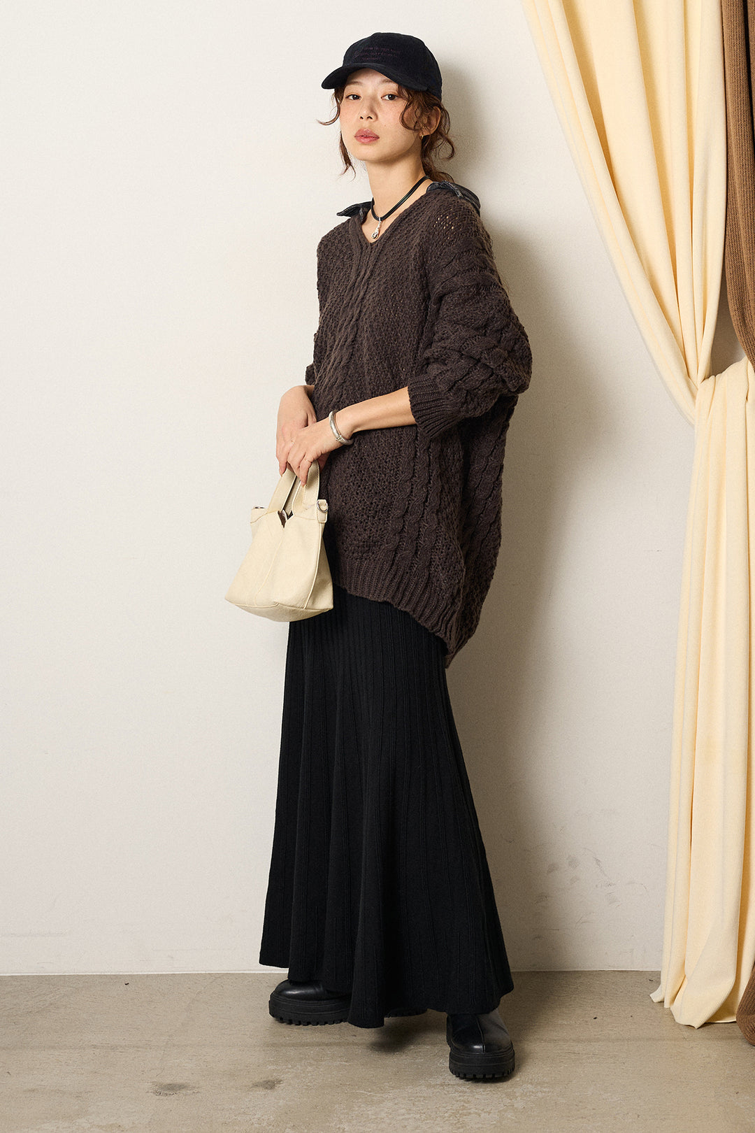 [SET]デニムカラーケーブルオーバーニット+編み地切り替えフレアニットスカート(2set)