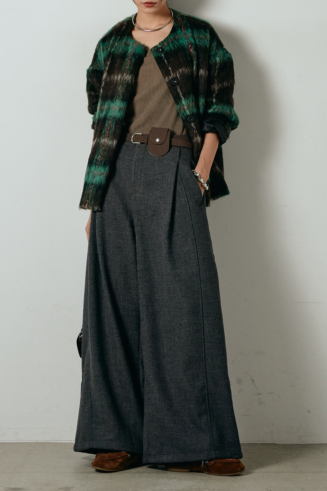 [SET]ノーカラーシャギーチェックアウター+ポーチベルト付きカーブパンツ(2set)