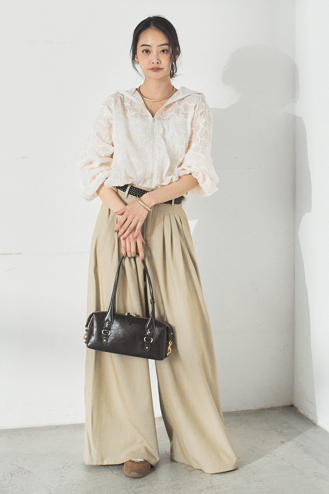 [SET]シアーフラワーフードブルゾン+編みベルト付きウエストタックワイドパンツ(2set)