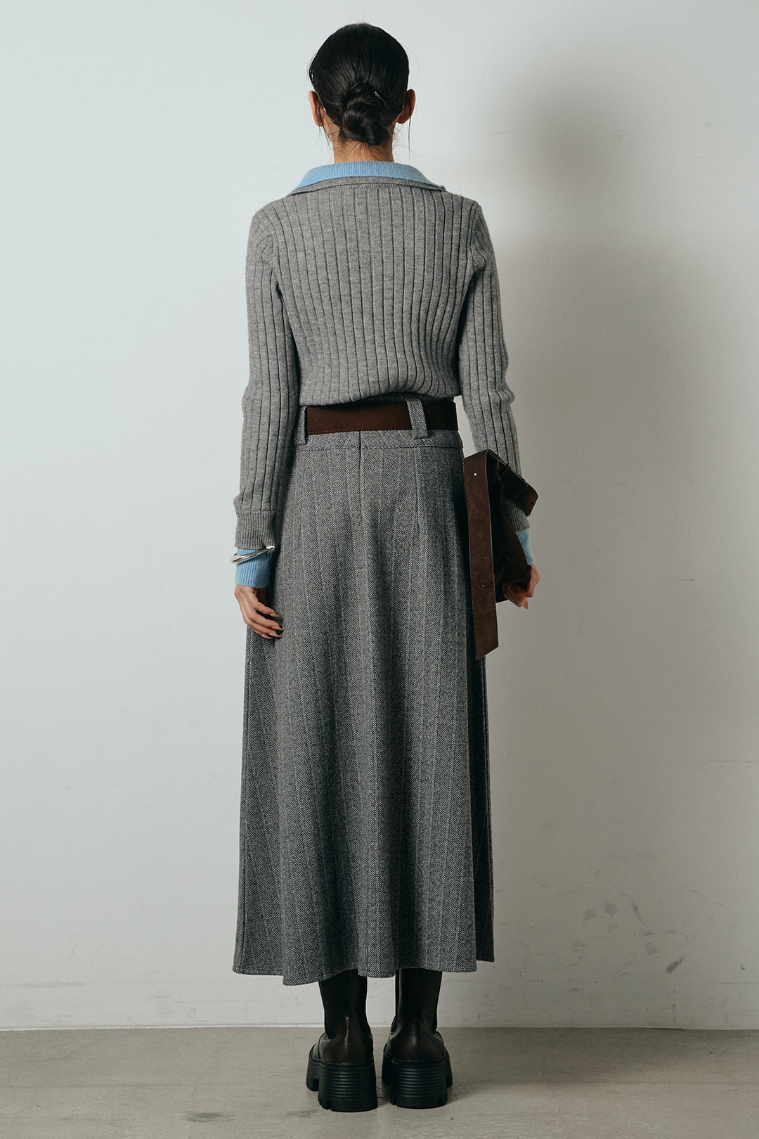 [SET]レイヤード風リブニットトップス+太ベルト付きヘリンボーンプリーツスカート(2set)