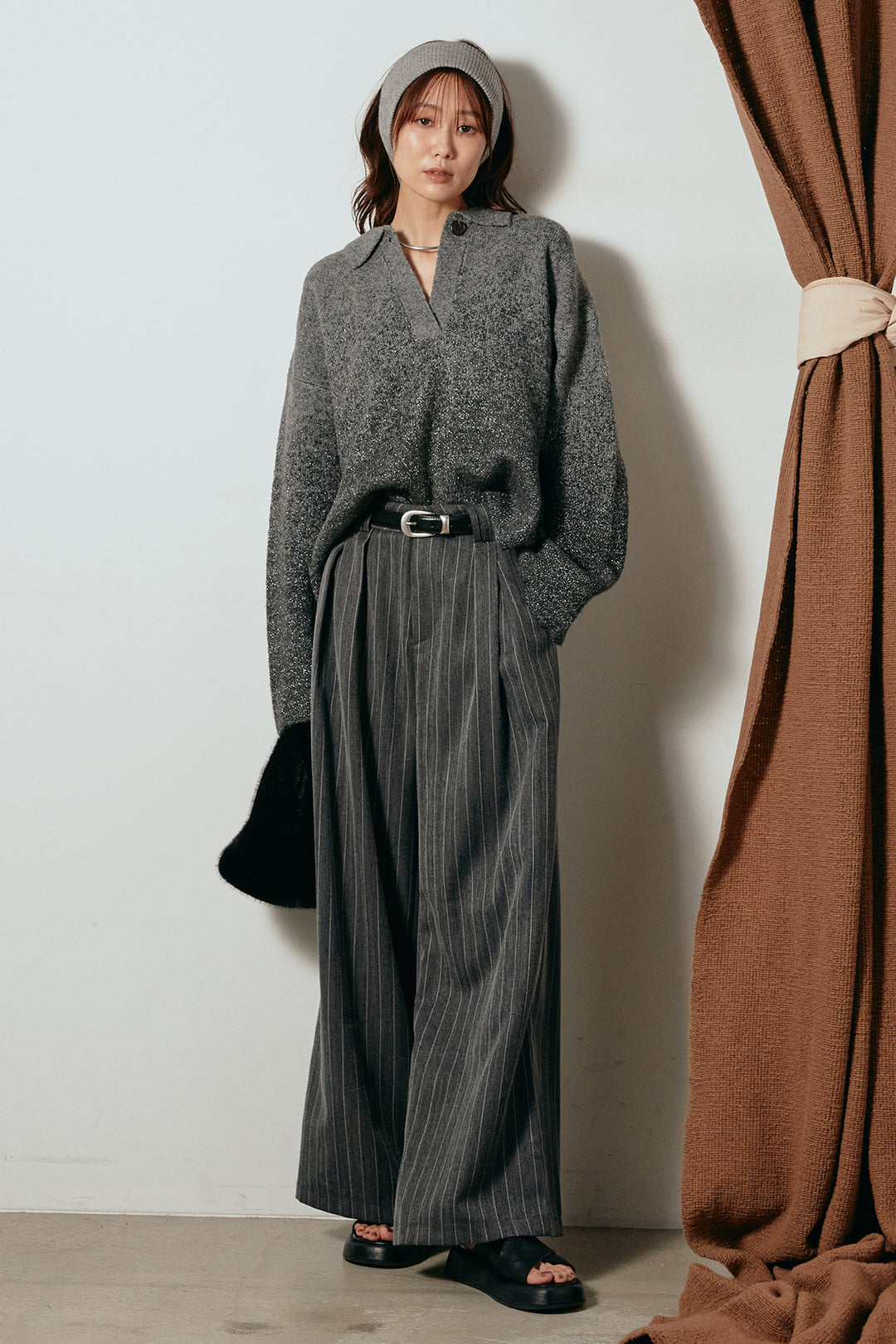 [SET]グラデーションラメニットキーネックプルオーバー+ストライプヘリンボーンパンツ(2set)