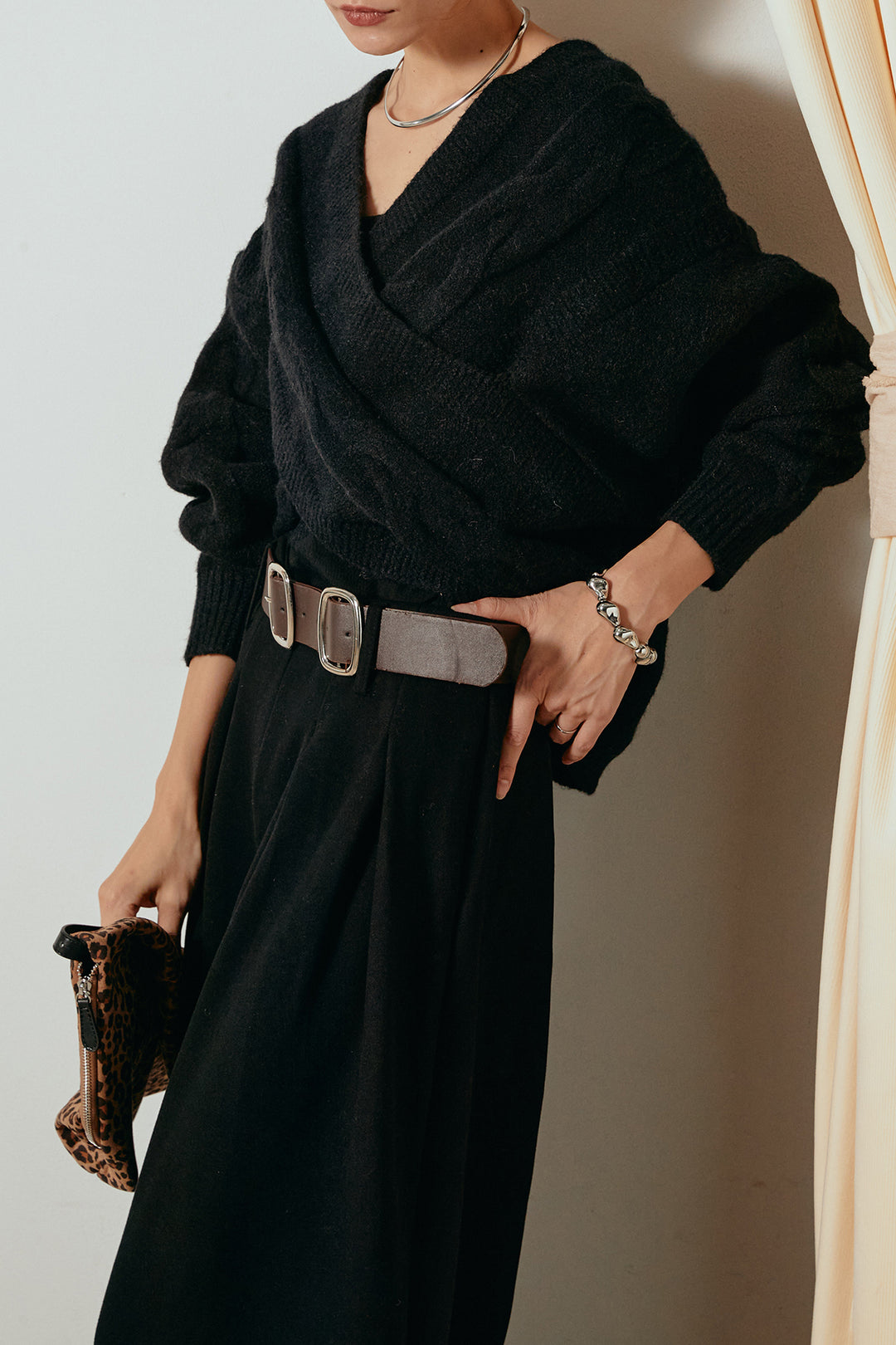 [SET]ケーブルカシュクールニットトップス+フェイクレザー太ベルト付きタックワイドパンツ(2set)