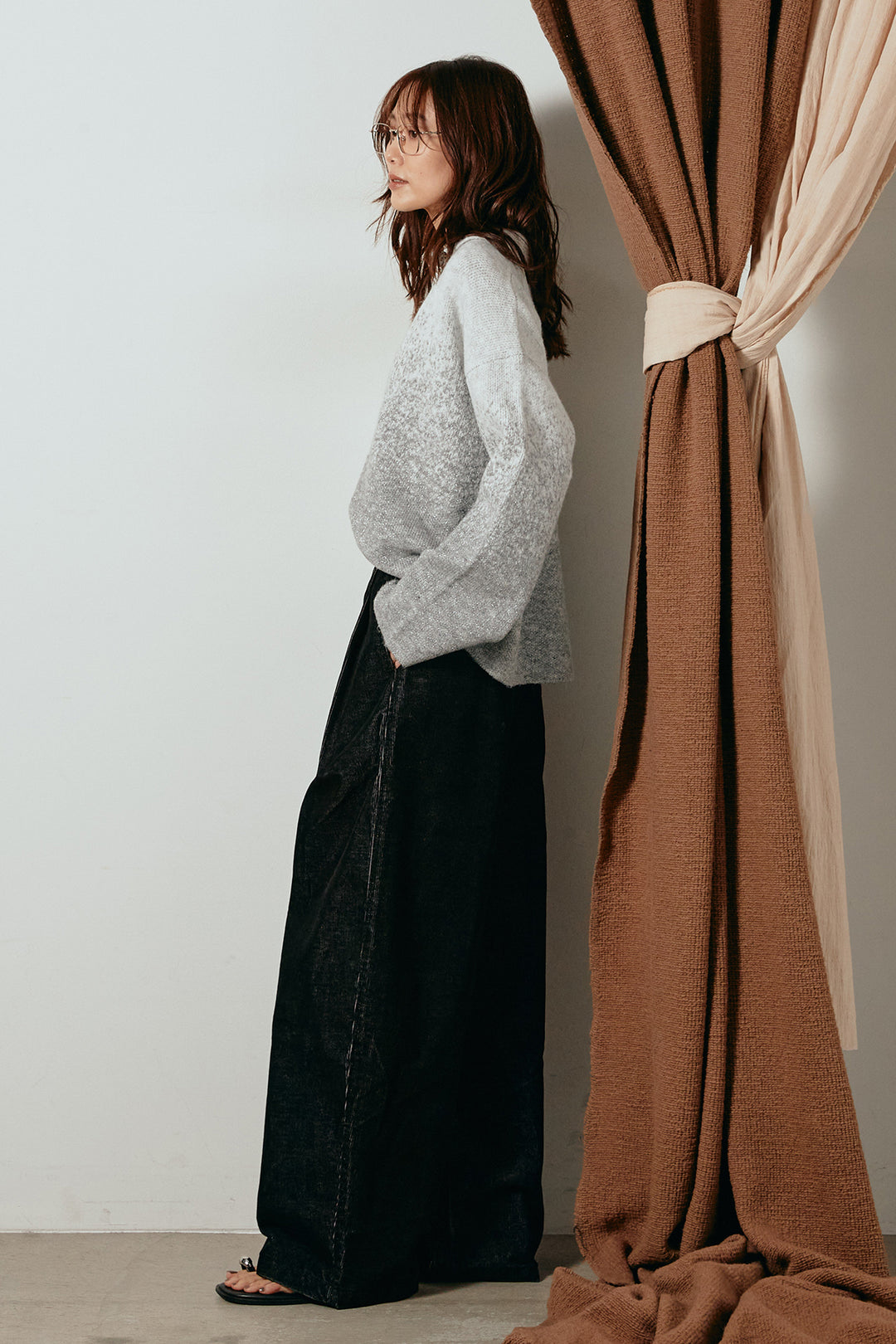 [SET]グラデーションラメニットキーネックプルオーバー+フロントタック入りコーデュロイパンツ(2set)