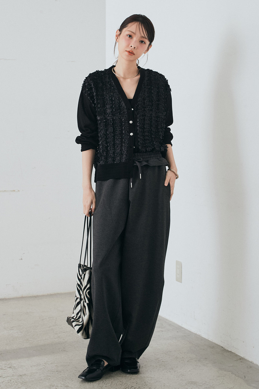 [SET]モコレースVネックカーディガン+カットダンボールウエストフリルカーブパンツ(2set)
