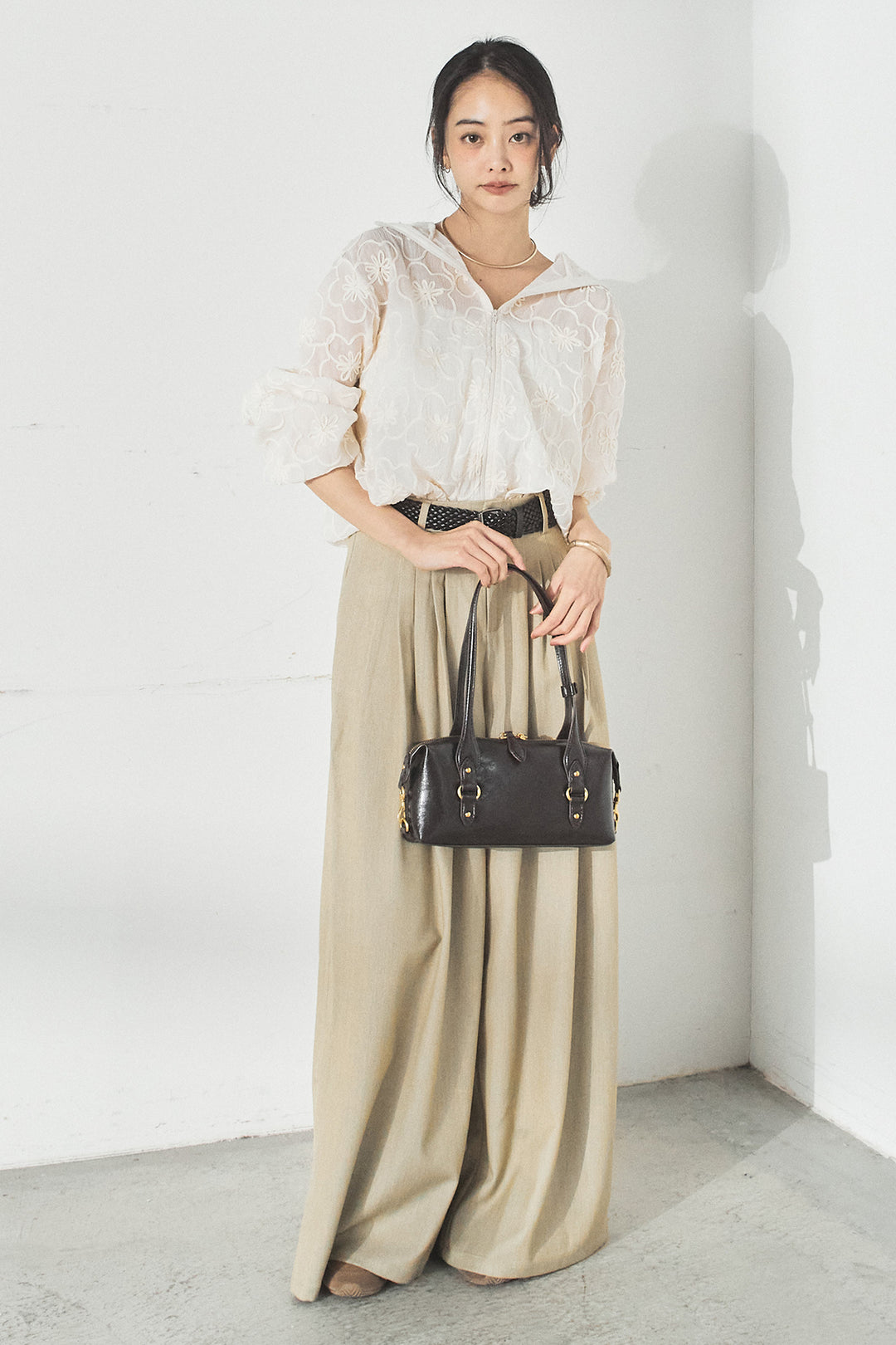 [SET]シアーフラワーフードブルゾン+編みベルト付きウエストタックワイドパンツ(2set)