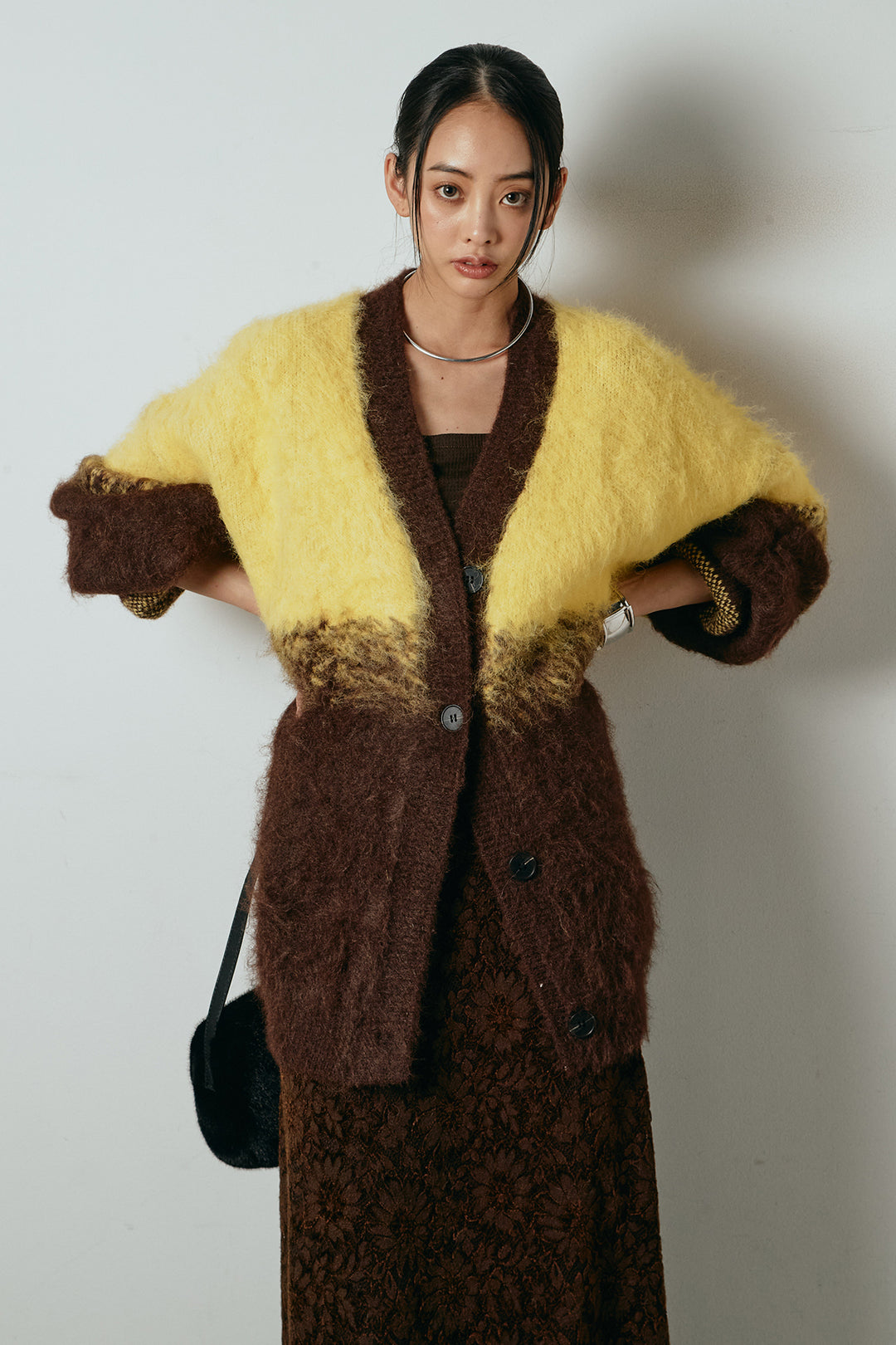 [SET]起毛グラデーションニットカーディガン+花柄刺繍ベロアフレアスカート(2set)