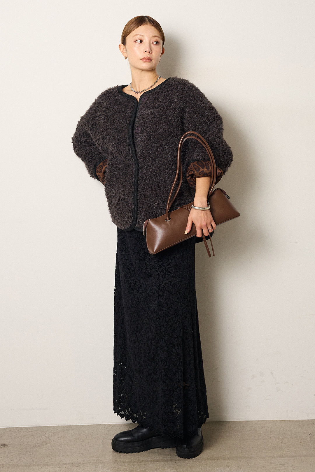 [SET]ノーカラー裏地レオパードボアアウター+花柄刺繍ベロアフレアスカート(2set)