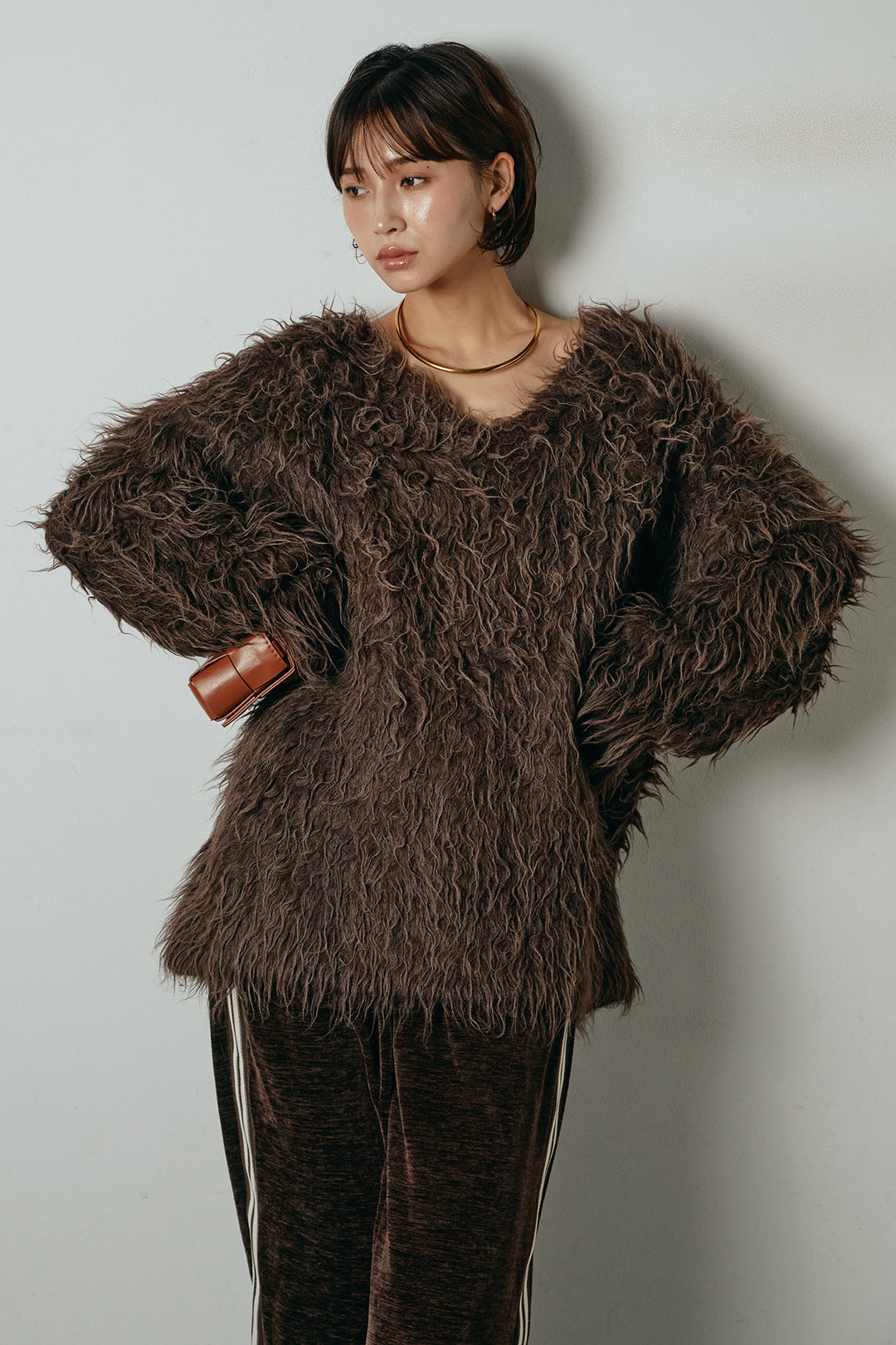 [SET]深Vネックシャギーニットトップス+リラックスサイドラインベロアワイドパンツ(2set)