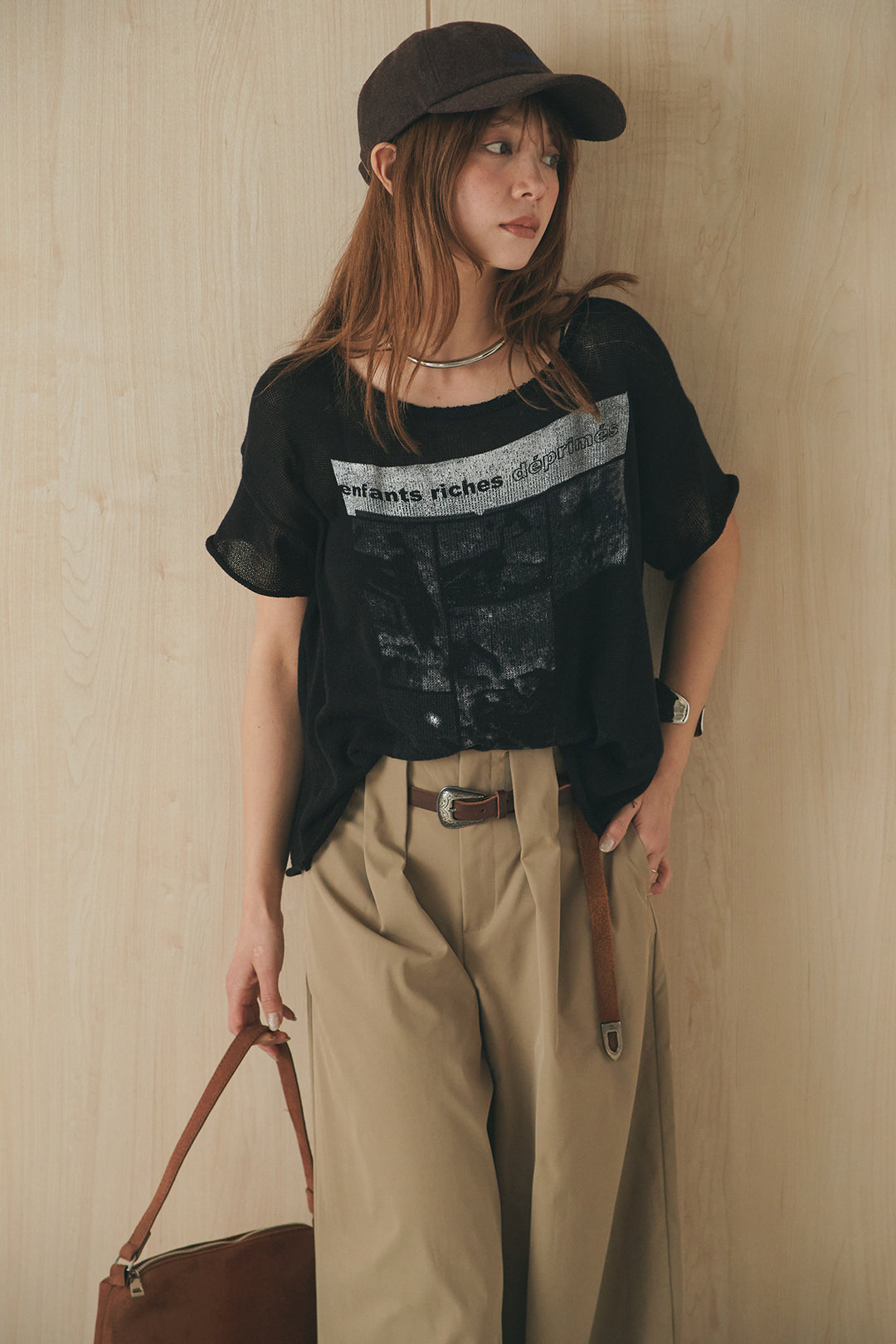 [SET]半袖モノトーングラフィックトップス+ベルトループデザインハイウエストタックパンツ(2set)