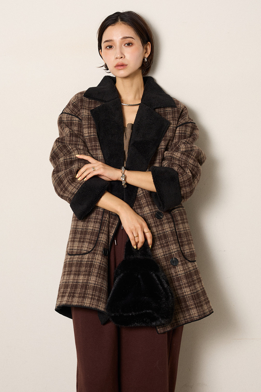 [SET]裏地ボアタータンチェック柄ミディアムコート+裏起毛スウェットワイドパンツ(2set)