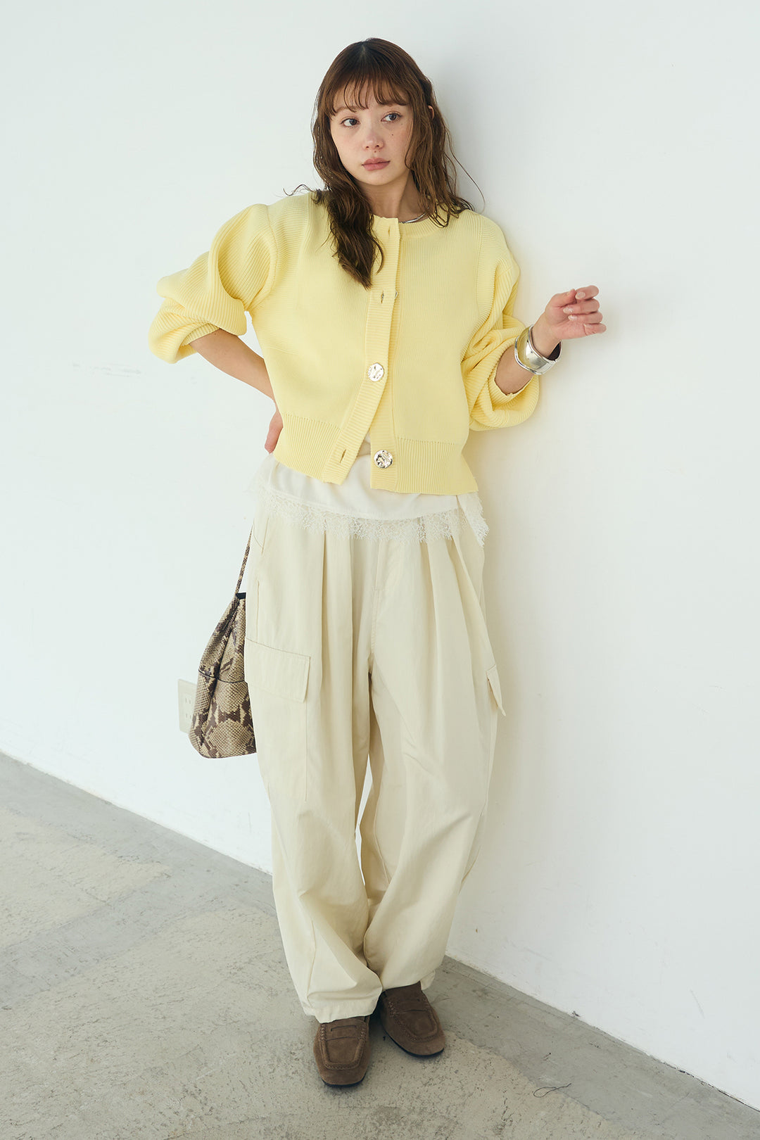 [SET]スポンディッシュBIGボタンクルーネックカーディガン+撥水ジョガーパンツ(2set)