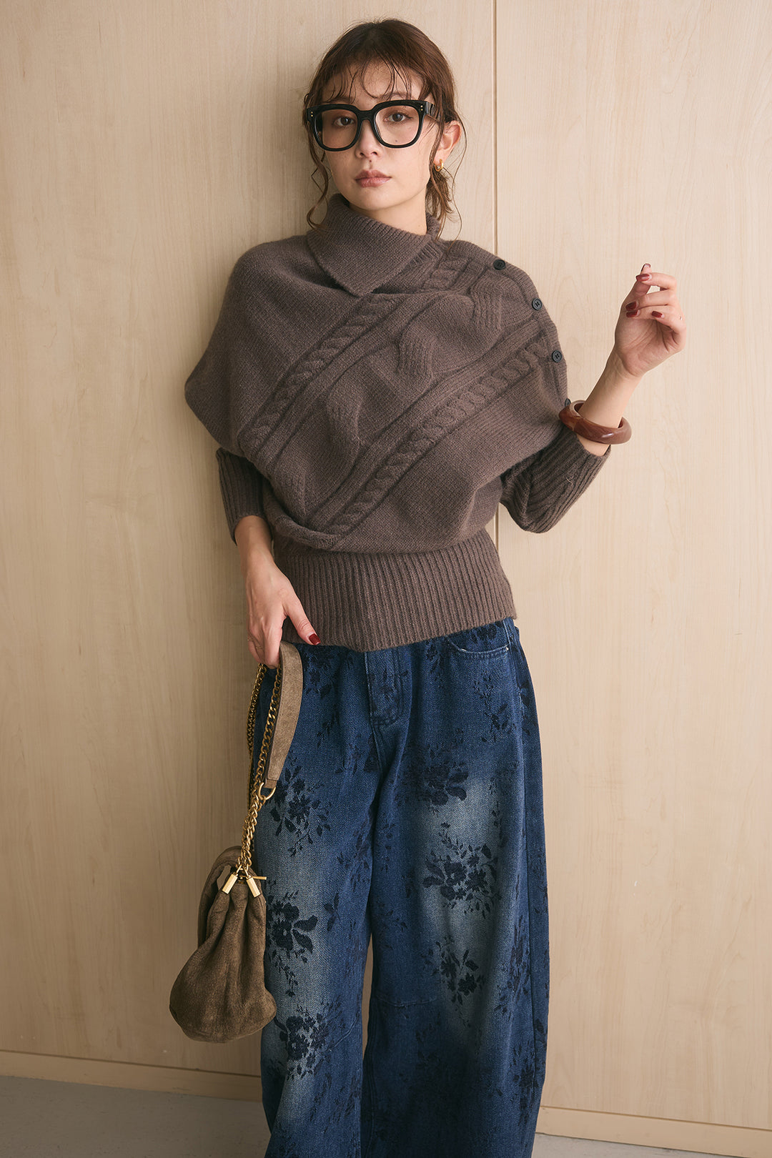 [SET]アシメカラーボタンケーブルニット+フラワーモチーフ刺繍カーブデニム(2set)