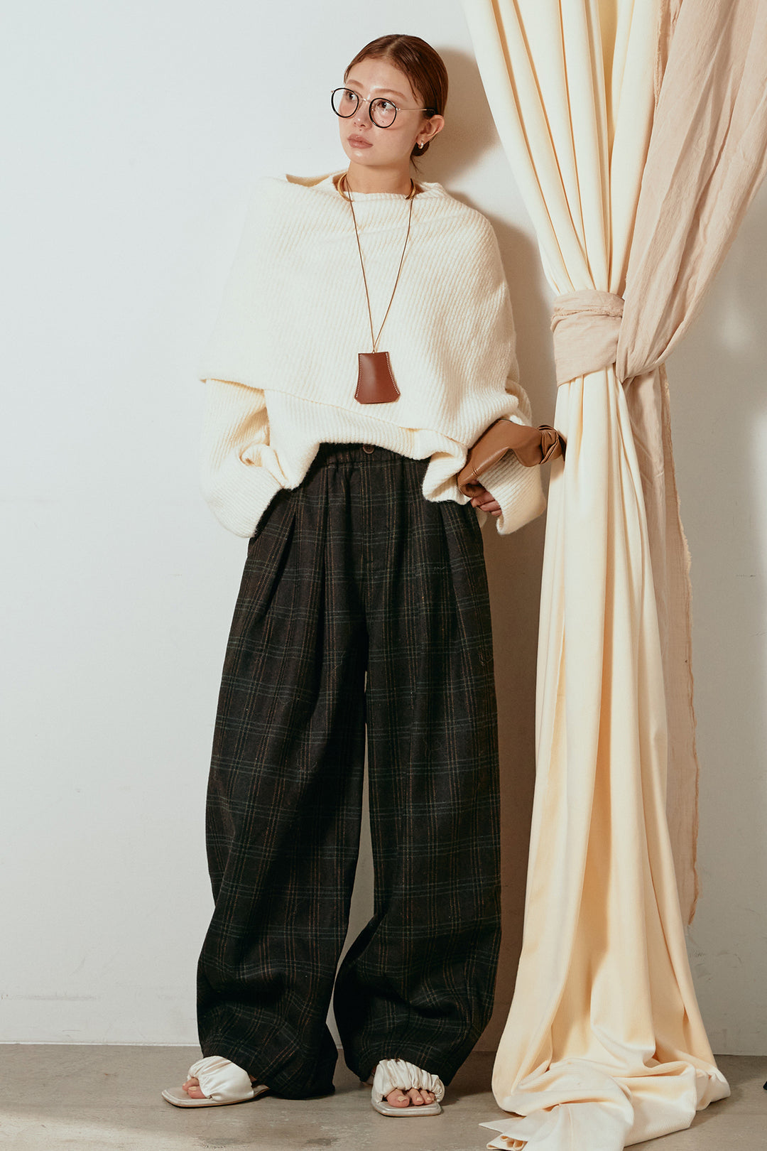[SET]ケープデザインリブニットトップス+タータンチェック柄タックパンツ(2set)