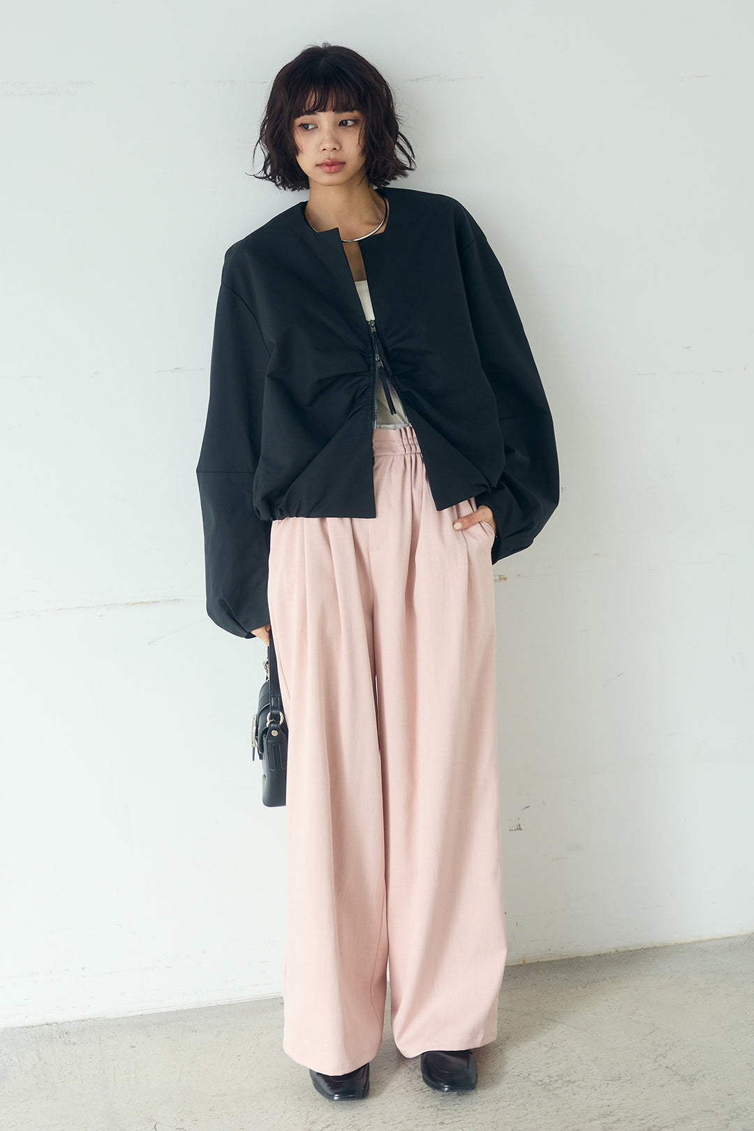 [SET]ノーカラーフロントギャザージップアウター+ツイルメニータックパンツ(2set)