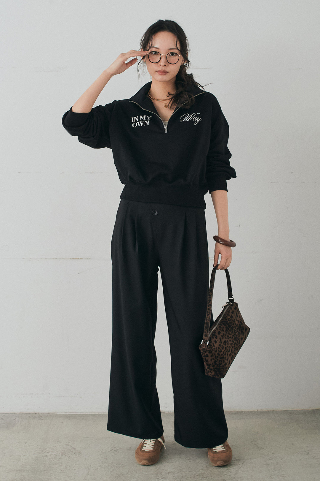 [SET]裏毛ロゴ刺繍ハーフZIPスウェット+斜めボタンタック入りスラックス(2set)