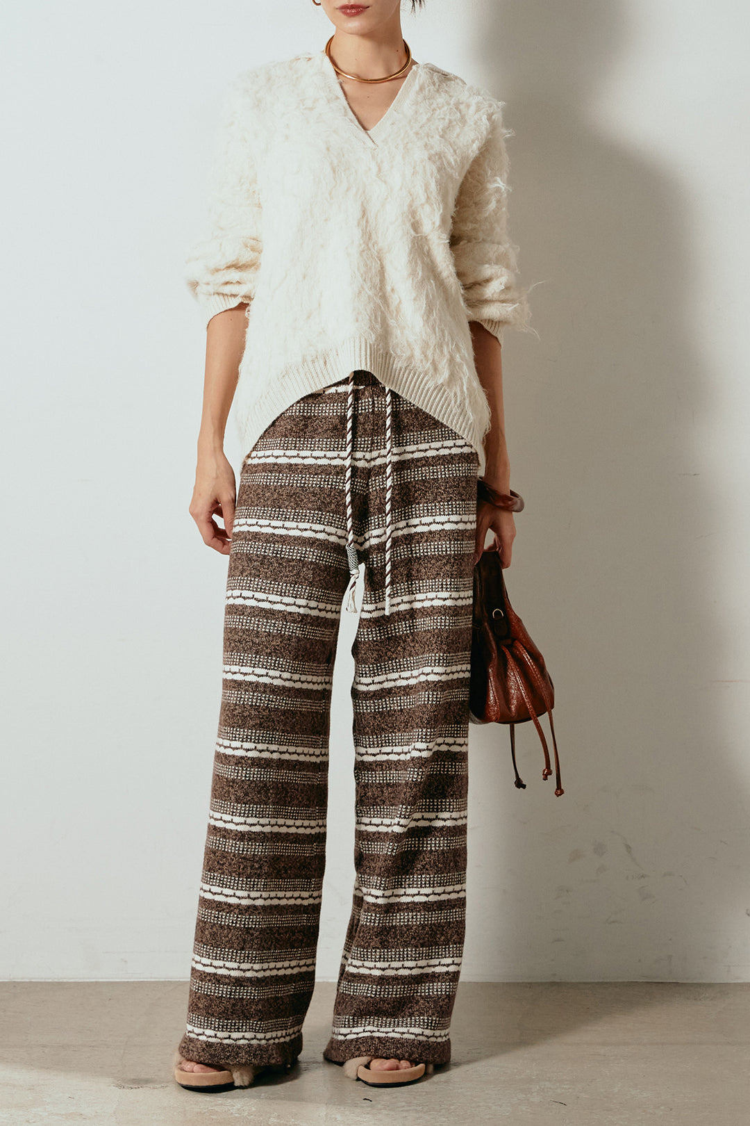 [SET]襟付きシャギーニットポロトップス+マルチライン柄リラックスニットパンツ(2set)