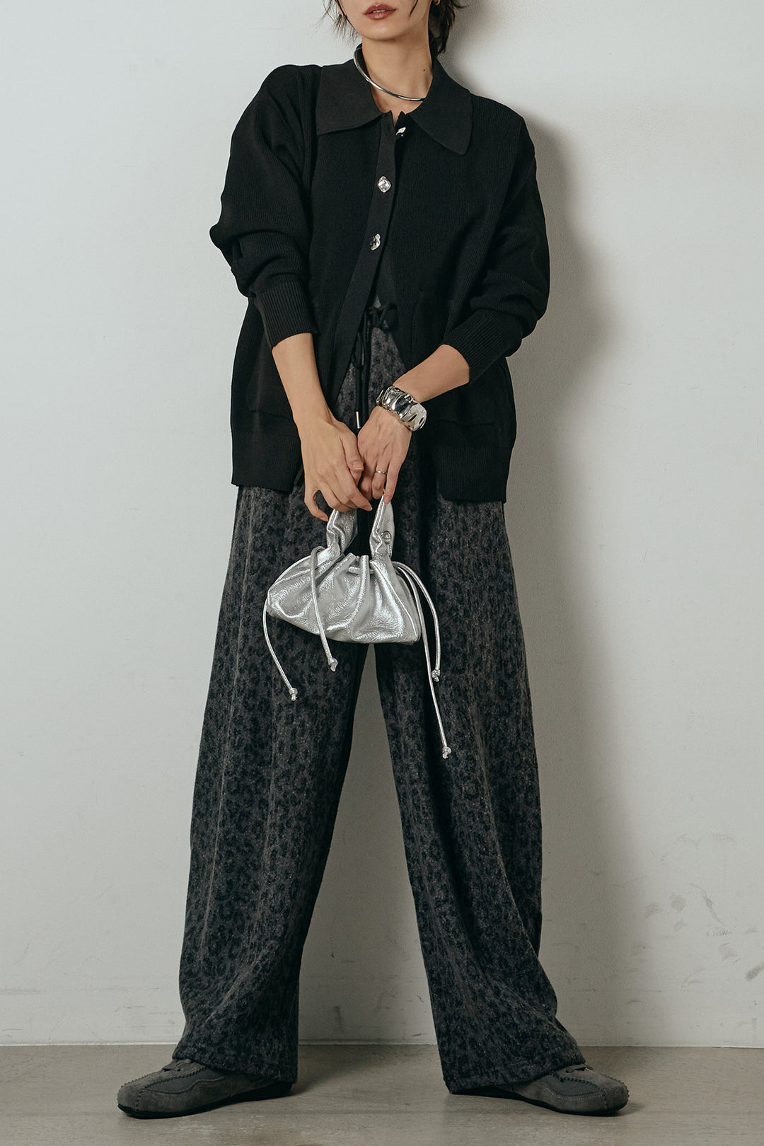 [SET]メタル釦衿付きニットカーディガン+リラックスレオパード柄ワイドパンツ(2set)