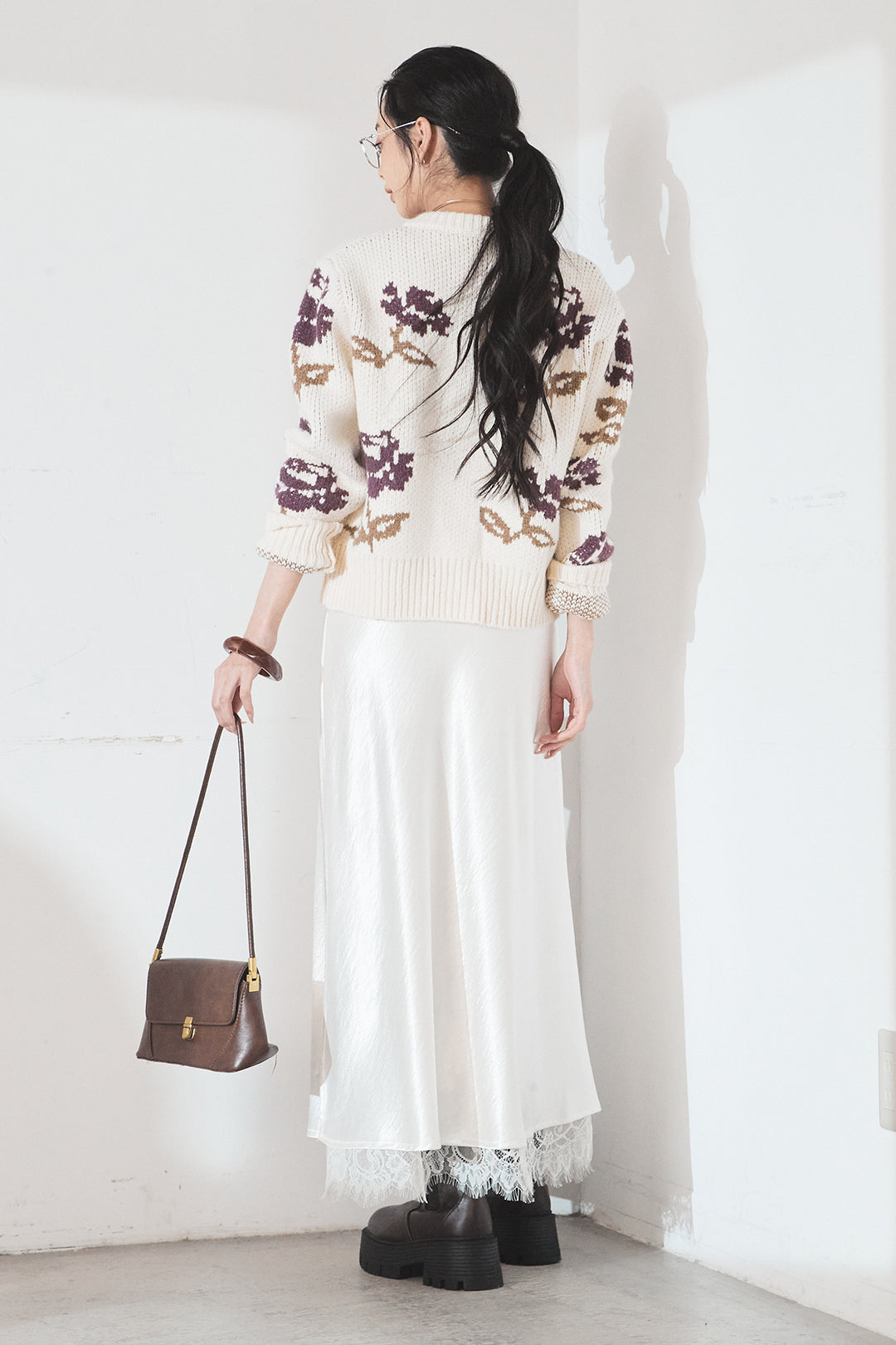 [SET]花柄ジャガードニットカーディガン+裾レースデザインサテンスカート(2set)