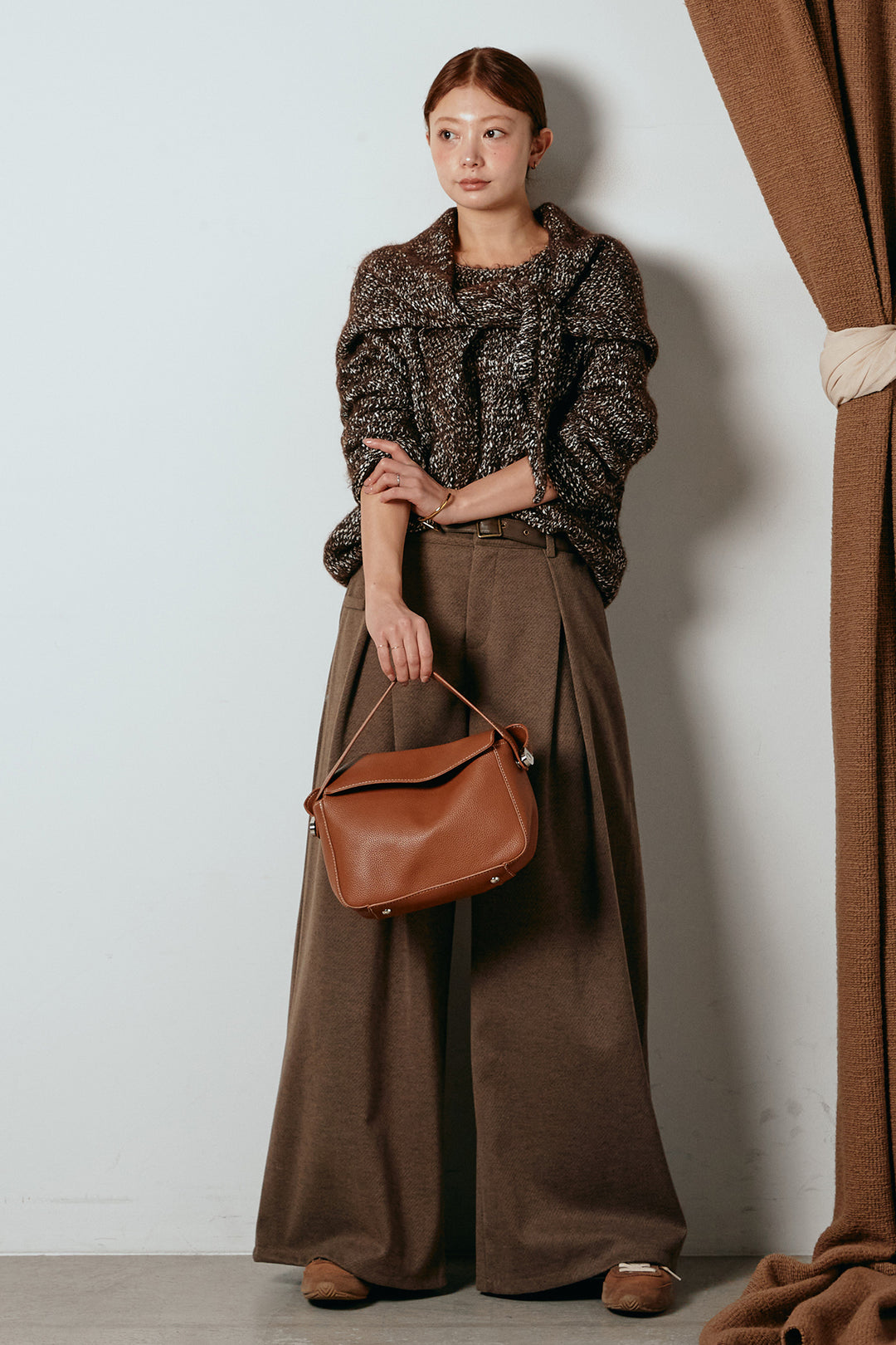 [SET]スカーフ付きミックスニットトップス+細ベルト付き起毛タックワイドパンツ(2set)