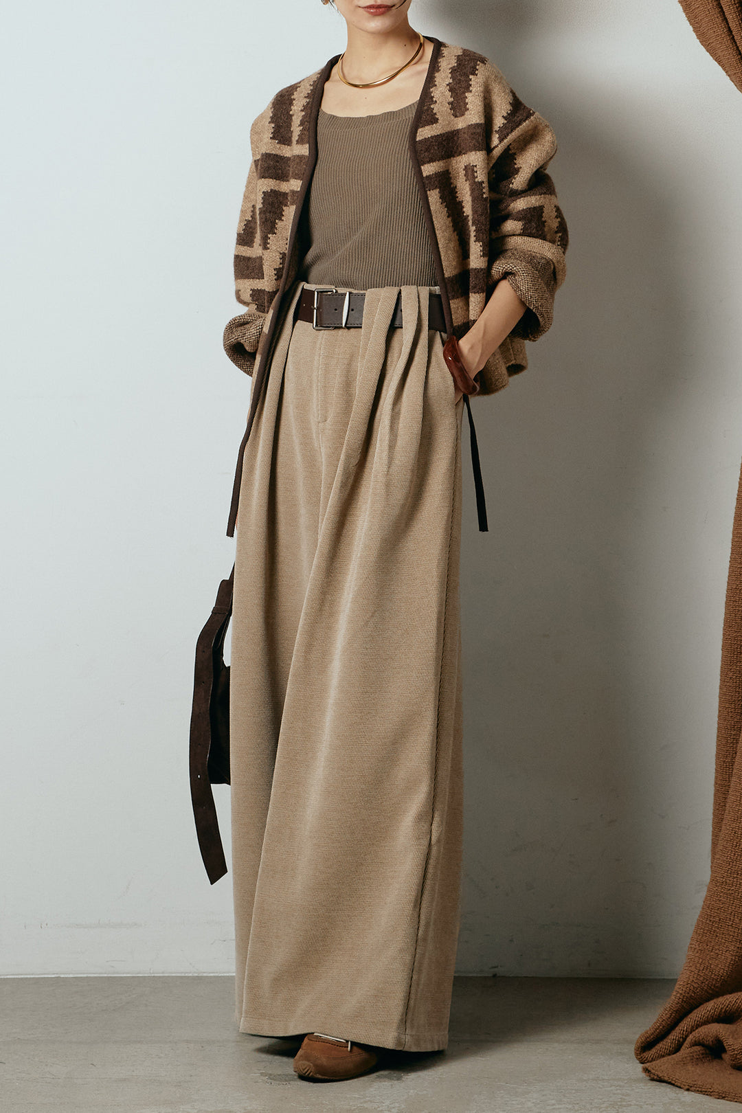 [SET]ノーカラー幾何学模様アウター+ベルトループコーデュロイワイドパンツ(2set)
