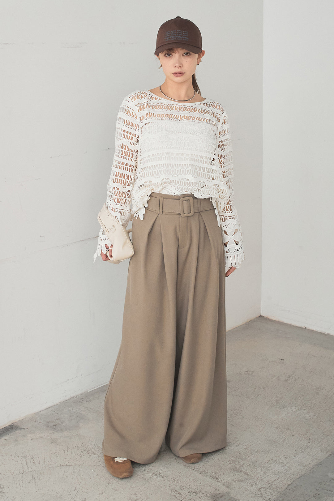 [SET]裾デザインメッシュプルオーバー+ベルト付きツータックワイドパンツ(2set)