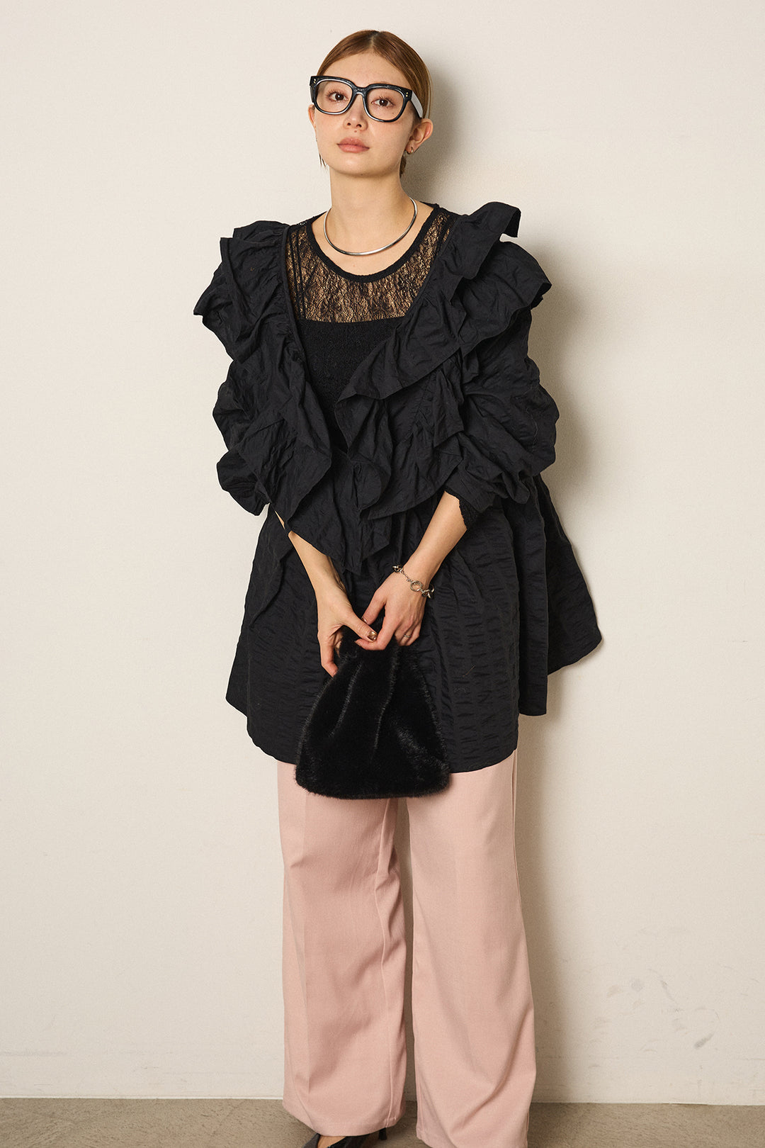 [SET]Vネックフリルカラーブラウス+ツイルスプリングカラータックパンツ(2set)