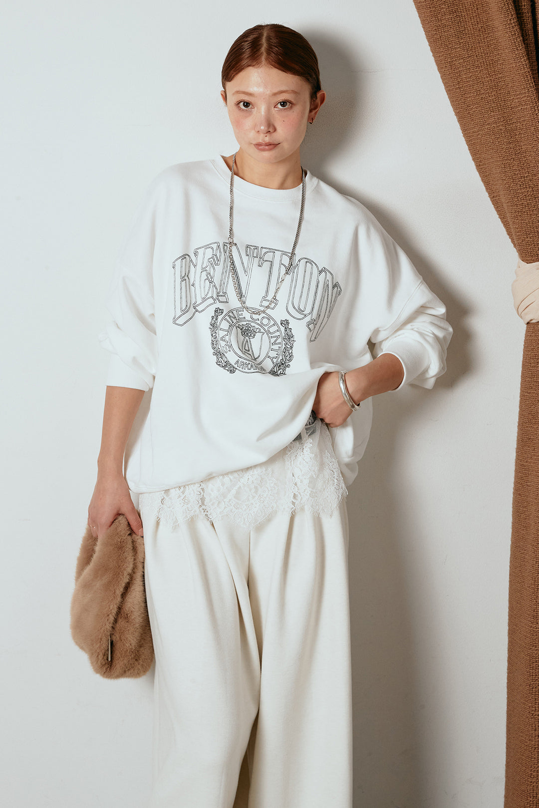 [SET]フロントロゴスウェットプルオーバー+フェイクレザー太ベルト付きタックワイドパンツ(2set)