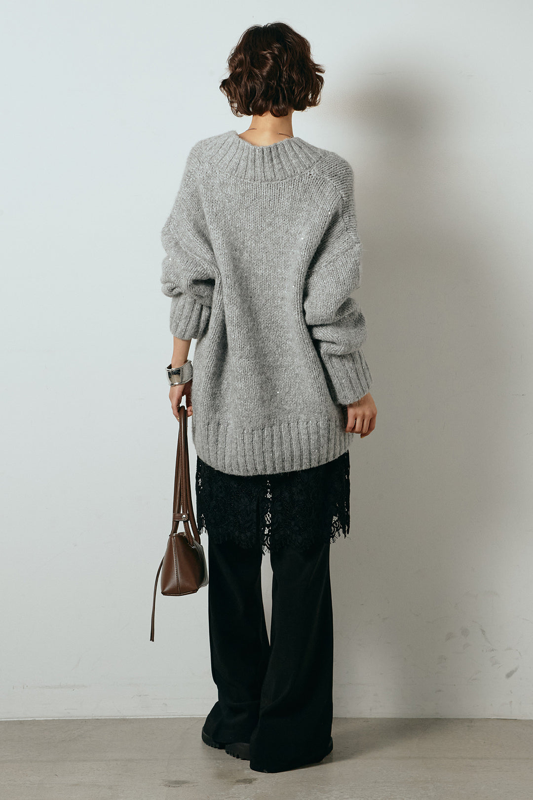 [SET]Vネックラメニットトップス+レース刺繍レイヤードフレアパンツ(2set)