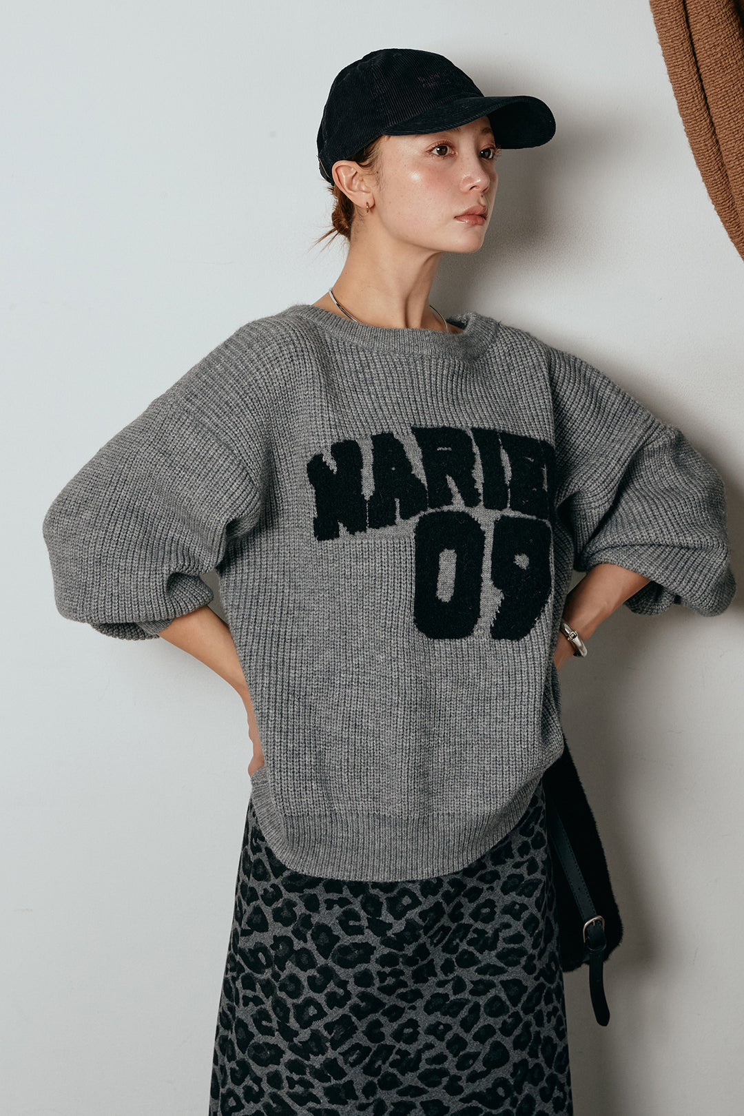 [SET]ロゴジャガードニットトップス+レオパードロングスカート(2set)