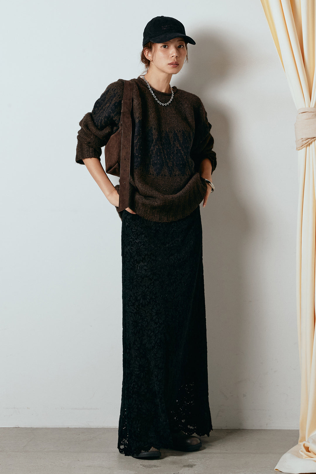 [SET]モノトーン柄ニットトップス+花柄刺繍ベロアフレアスカート(2set)