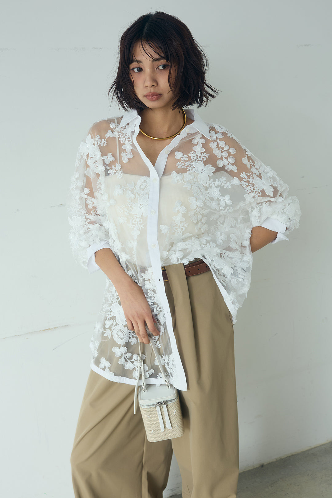[SET]立体フラワー刺繍レースシャツ+ベルトループデザインハイウエストタックパンツ(2set)
