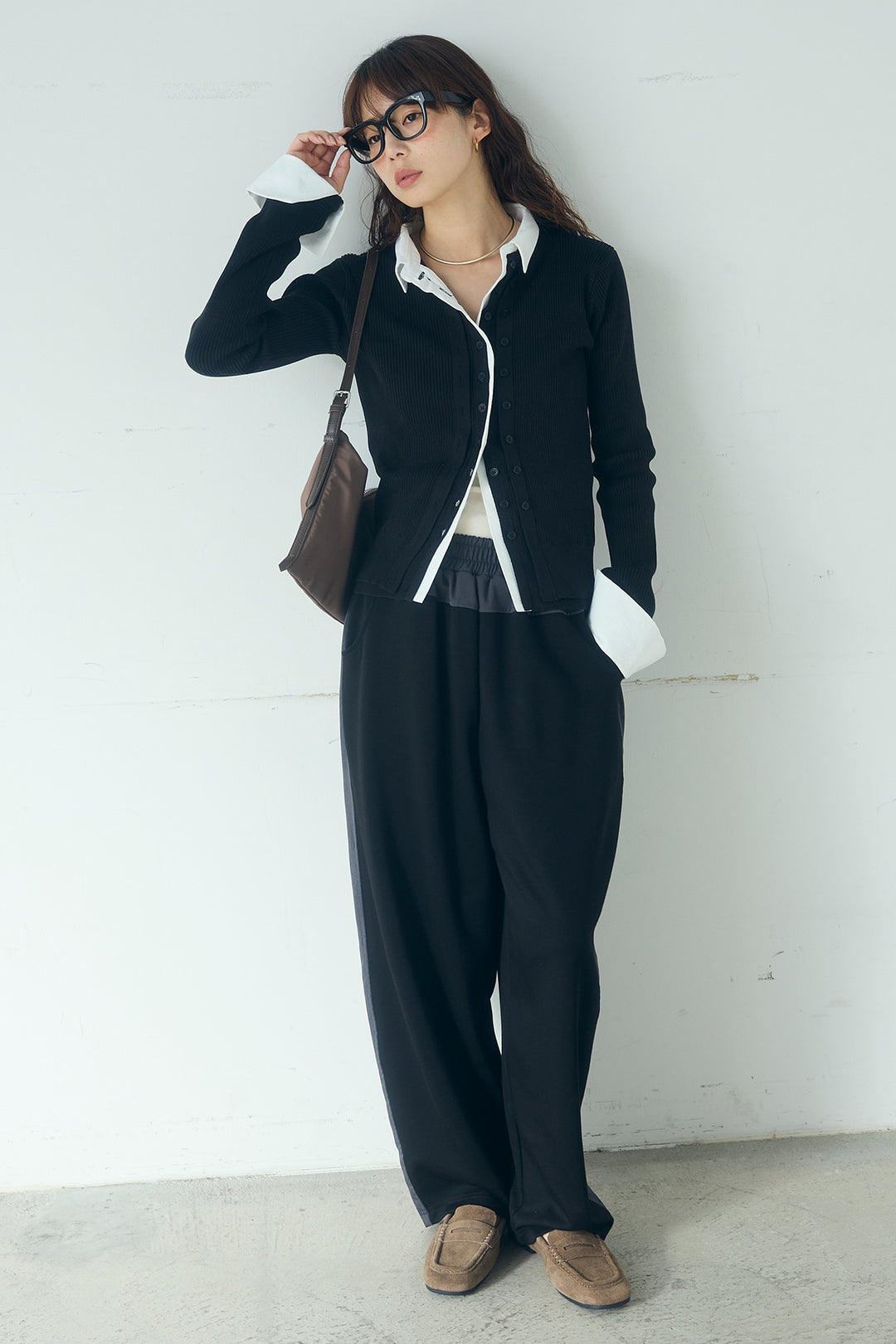 [SET]シャツドッキングボタンニットカーディガン+異素材切り替えスウェットパンツ(2set)