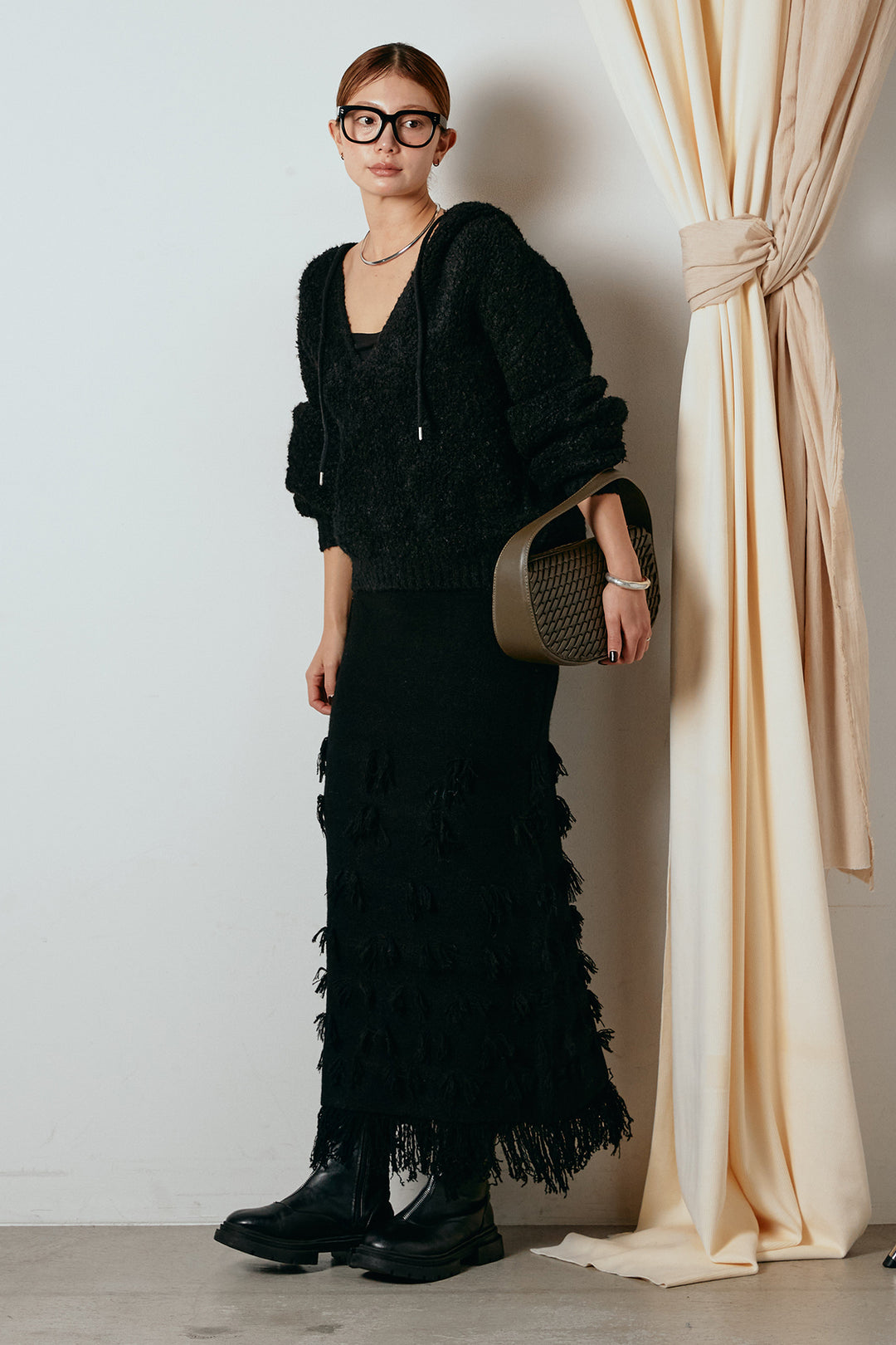 [SET]ブークレキーネックプルオーバー+ポイントフリンジニットナロースカート(2set)