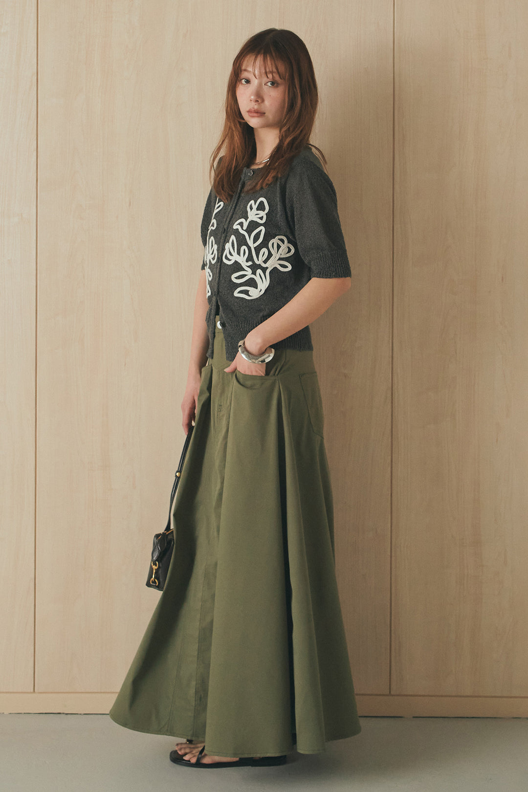 [SET]フロントテープデザイン半袖カーディガン+ミリタリーツイルタックフレアスカート(2set)