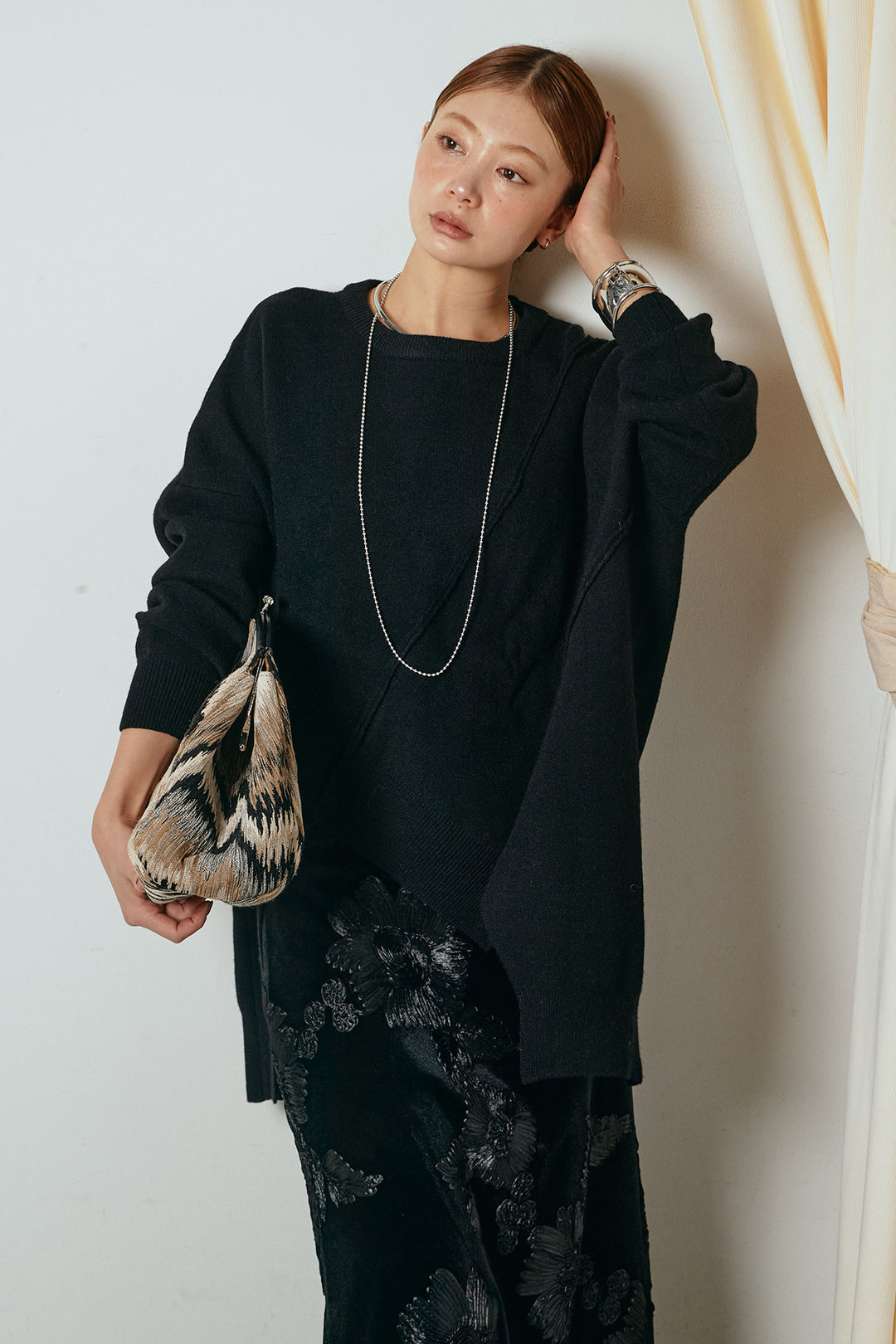 [SET]アシンメトリーデザインニットトップス+フラワー刺繍ワイドスカート(2set)