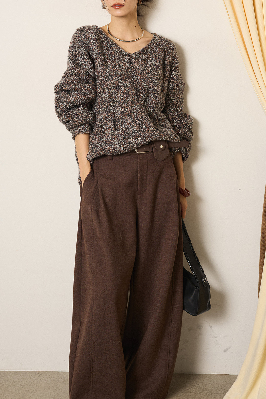 [SET]Vネックミックス編みニットトップス+ポーチベルト付きカーブパンツ(2set)