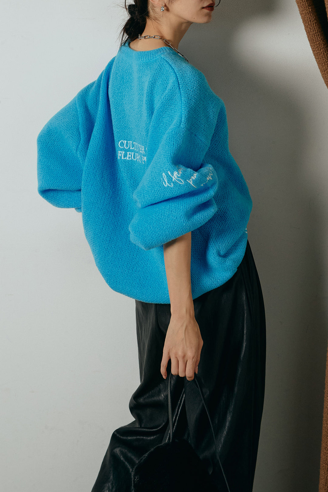 [SET]刺繍ロゴランダムデザインニットトップス+ベルト付きレザーライクタックパンツ(2set)