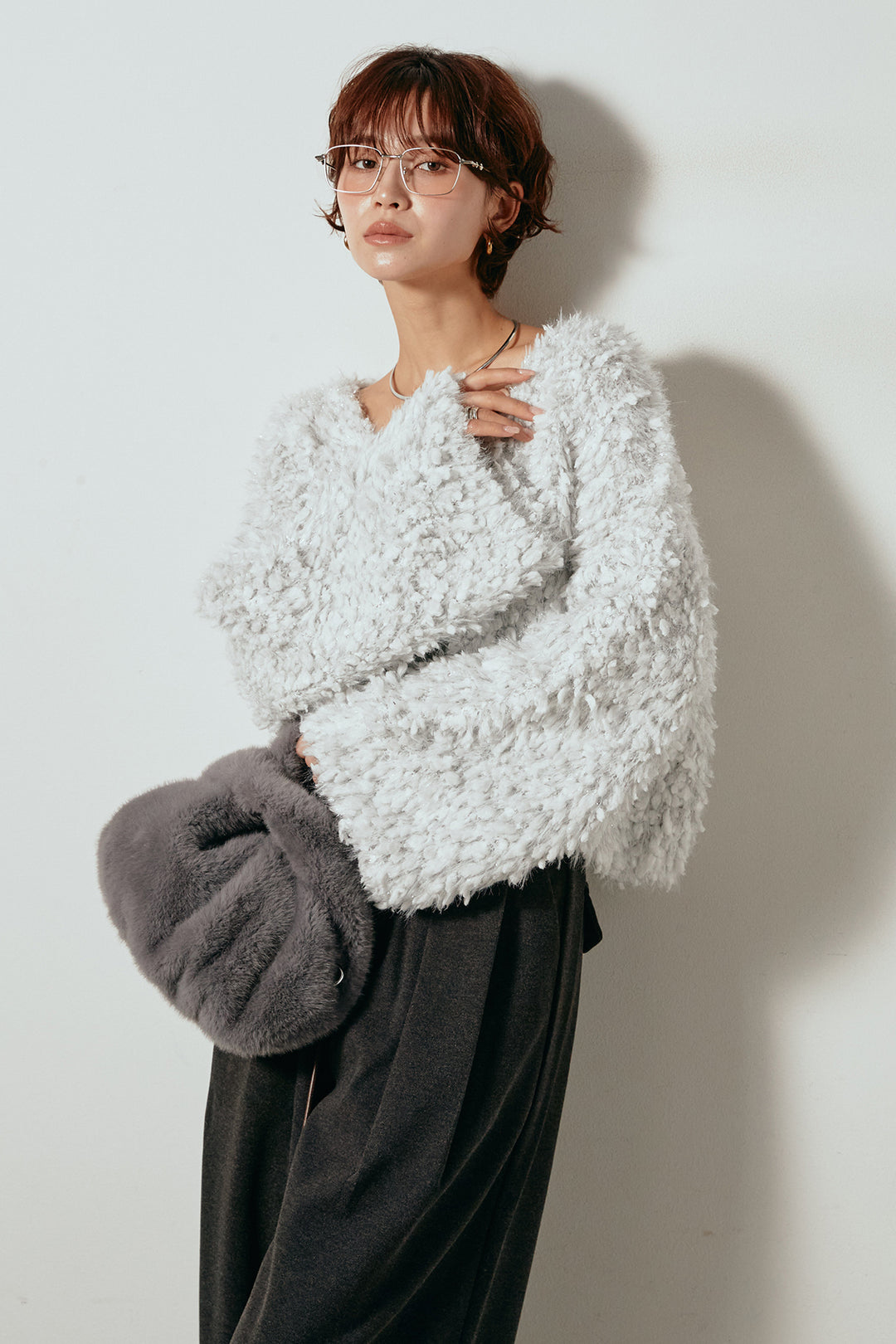 [SET]深Vネックチョウチョヤーンニットトップス+細フェイクレザーベルト付きワイドタックパンツ(2set)