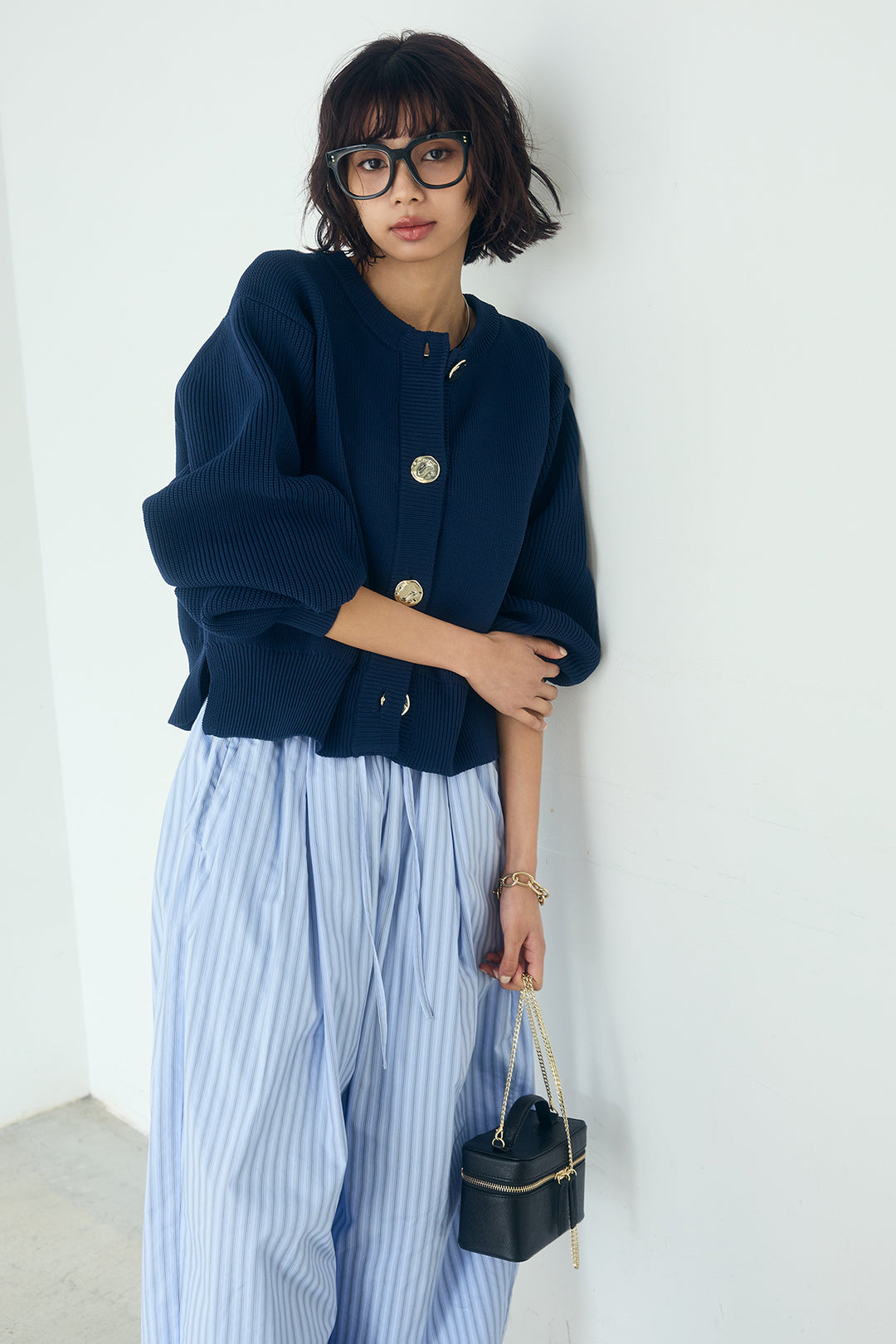 [SET]スポンディッシュBIGボタンクルーネックカーディガン+ランダムストライプタックギャザーパンツ(2set)