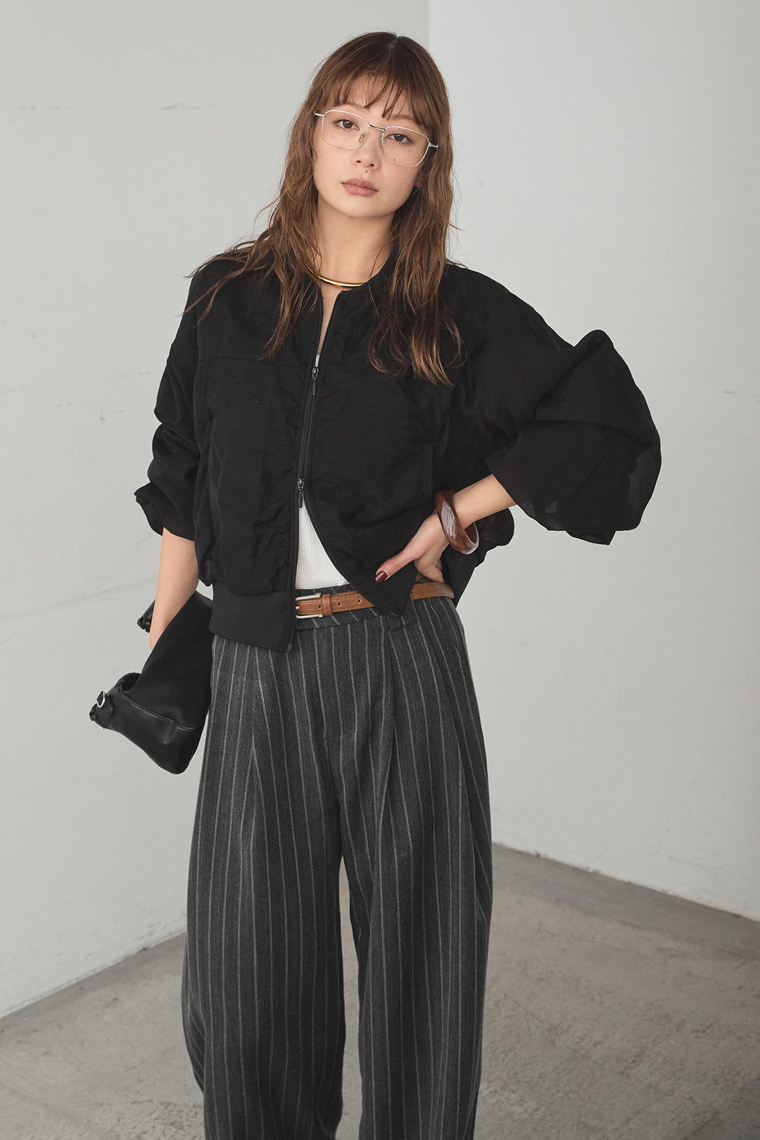 [SET]シアー×ポンチブルゾン+細ベルト付きピンストライプワイドパンツ(2set)
