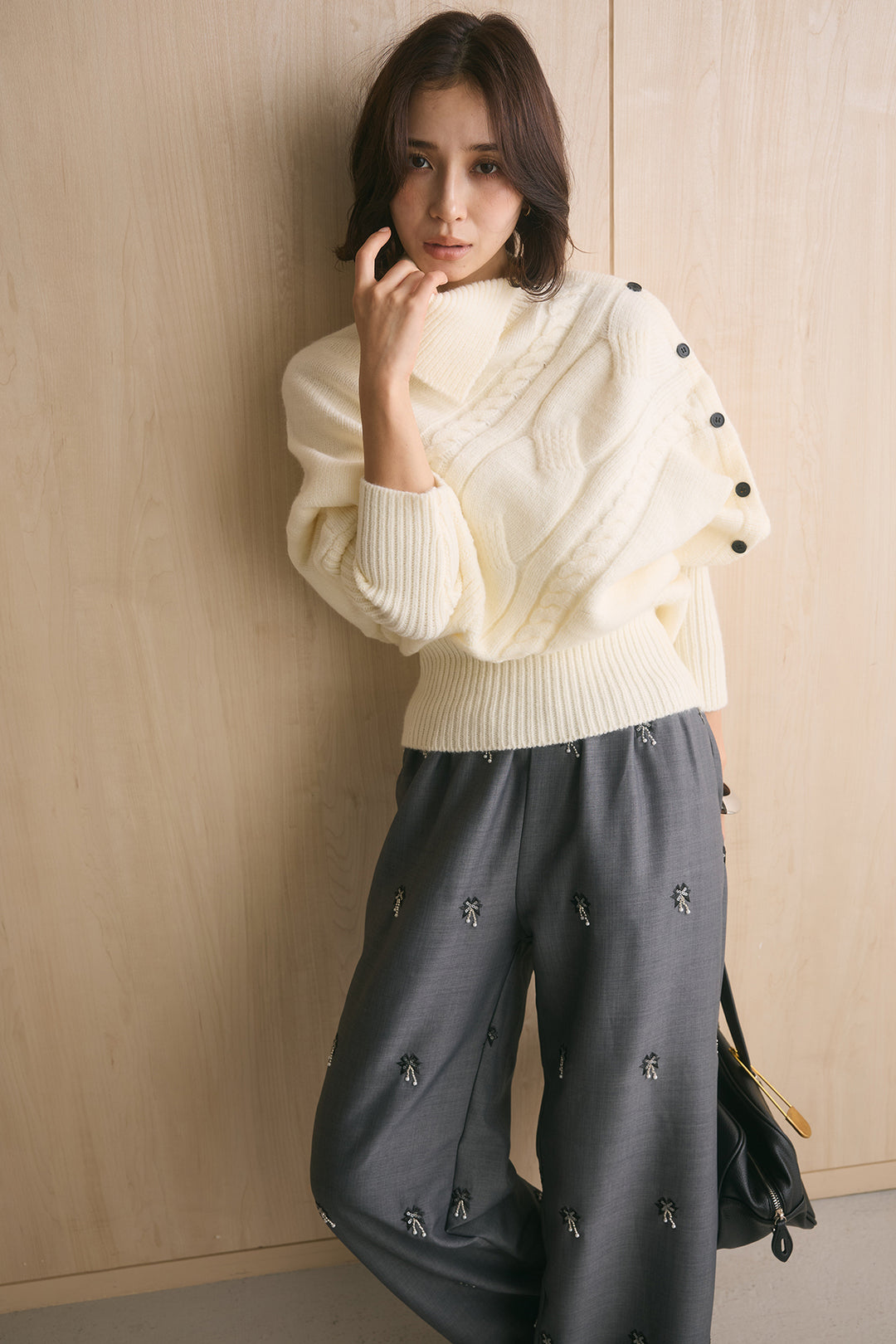 [SET]アシメカラーボタンケーブルニット+総ビーズ刺繍パンツ(2set)