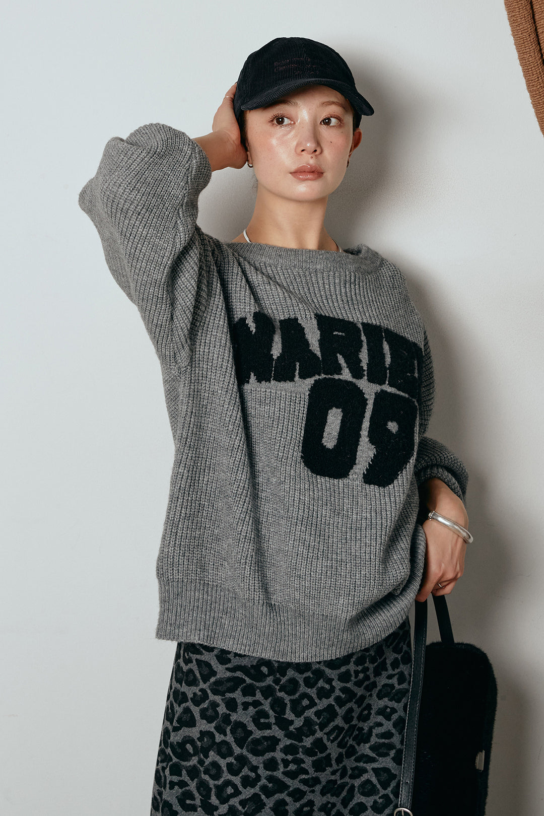 [SET]ロゴジャガードニットトップス+レオパードロングスカート(2set)