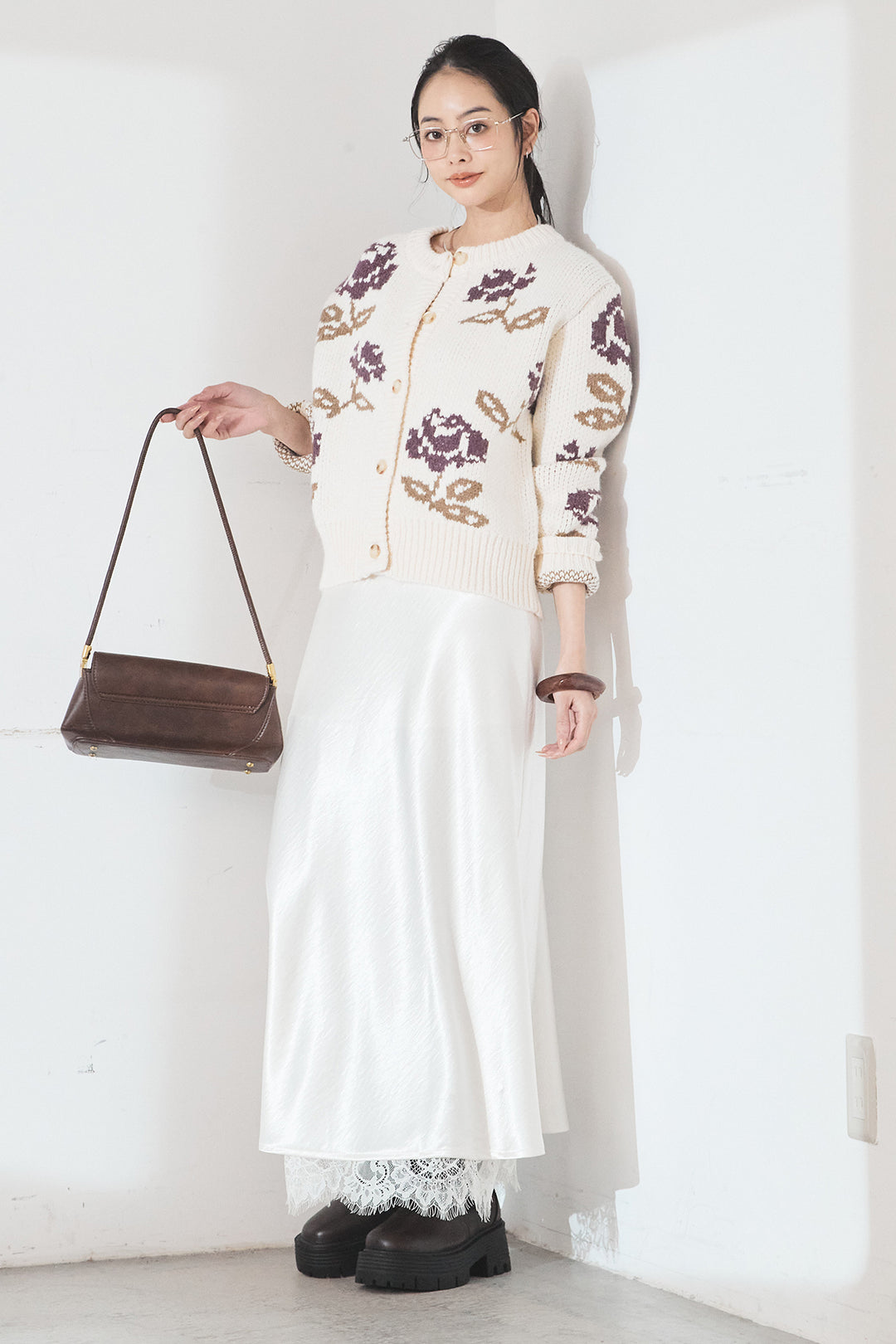 [SET]花柄ジャガードニットカーディガン+裾レースデザインサテンスカート(2set)